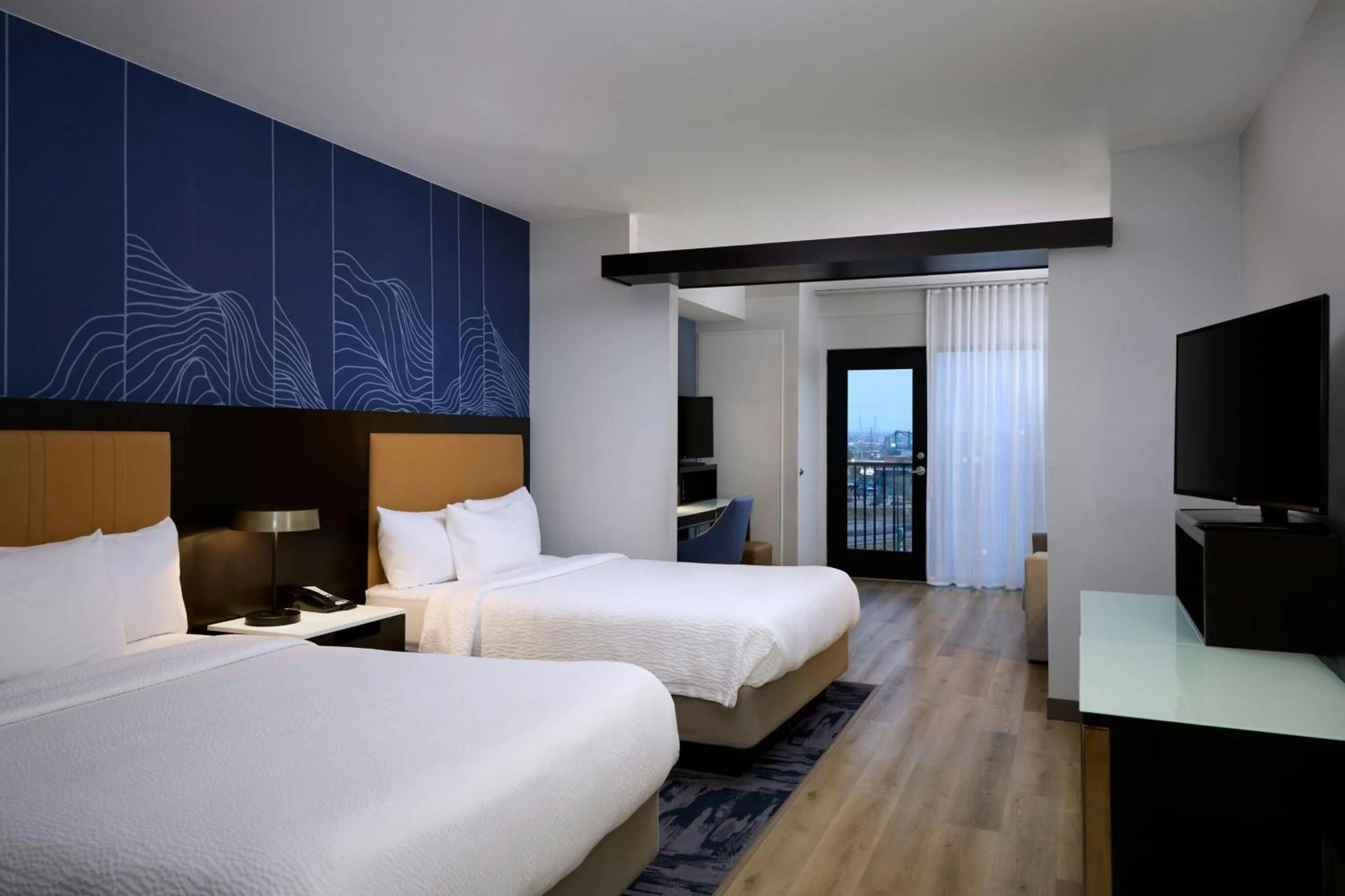 Photo of the whole room, Bed in Fairfield Inn & Suites by Marriott Denver Downtown