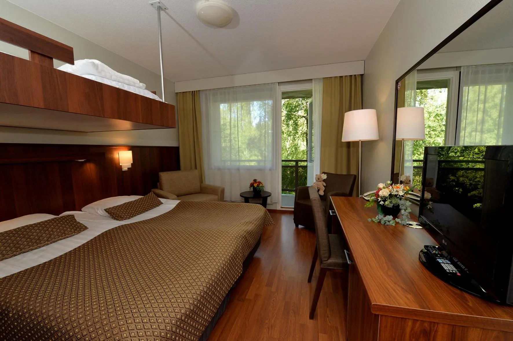 Photo of the whole room, Bed in Spa Hotel Rauhalahti