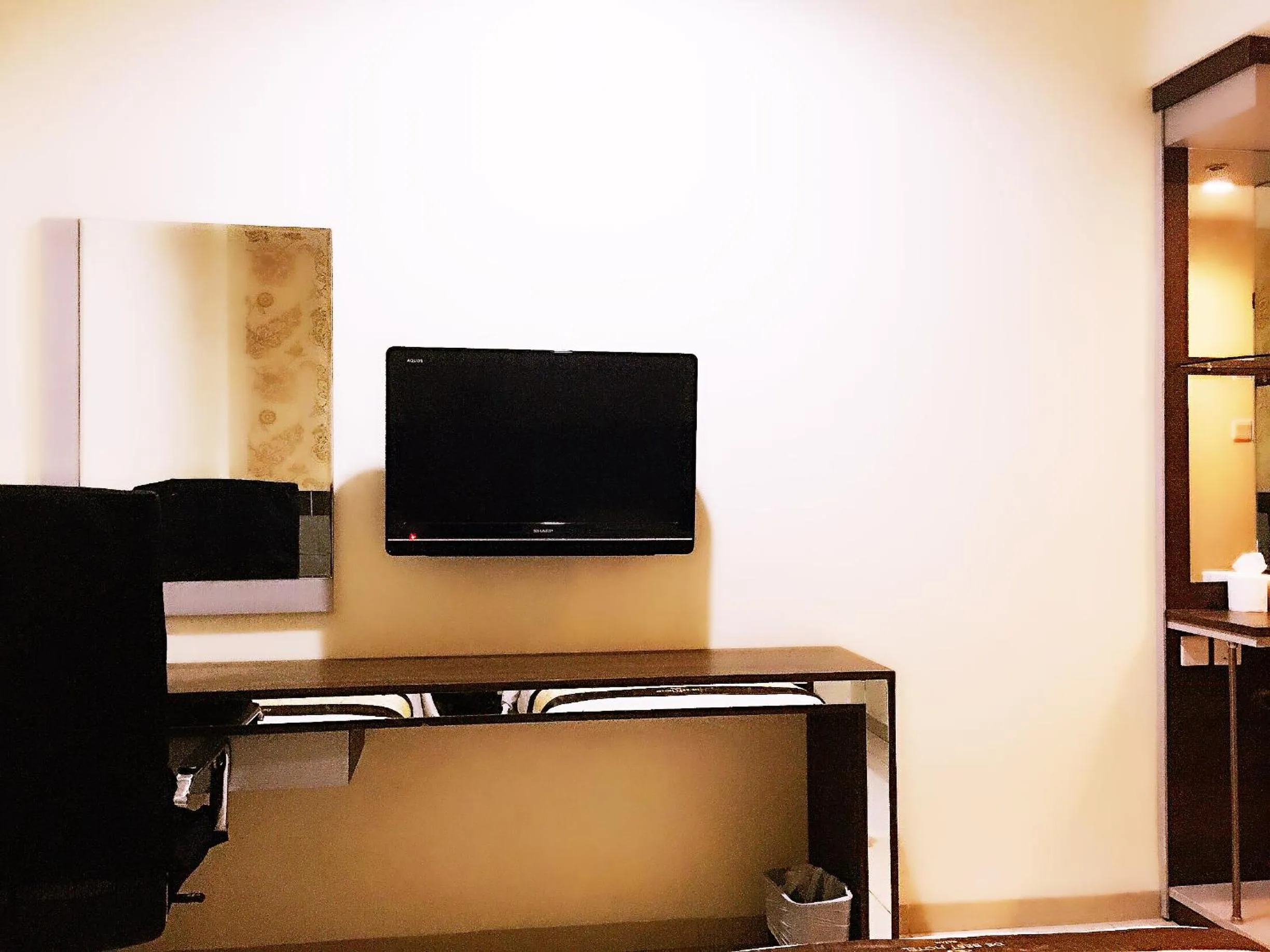 TV and multimedia in De Best Hotel