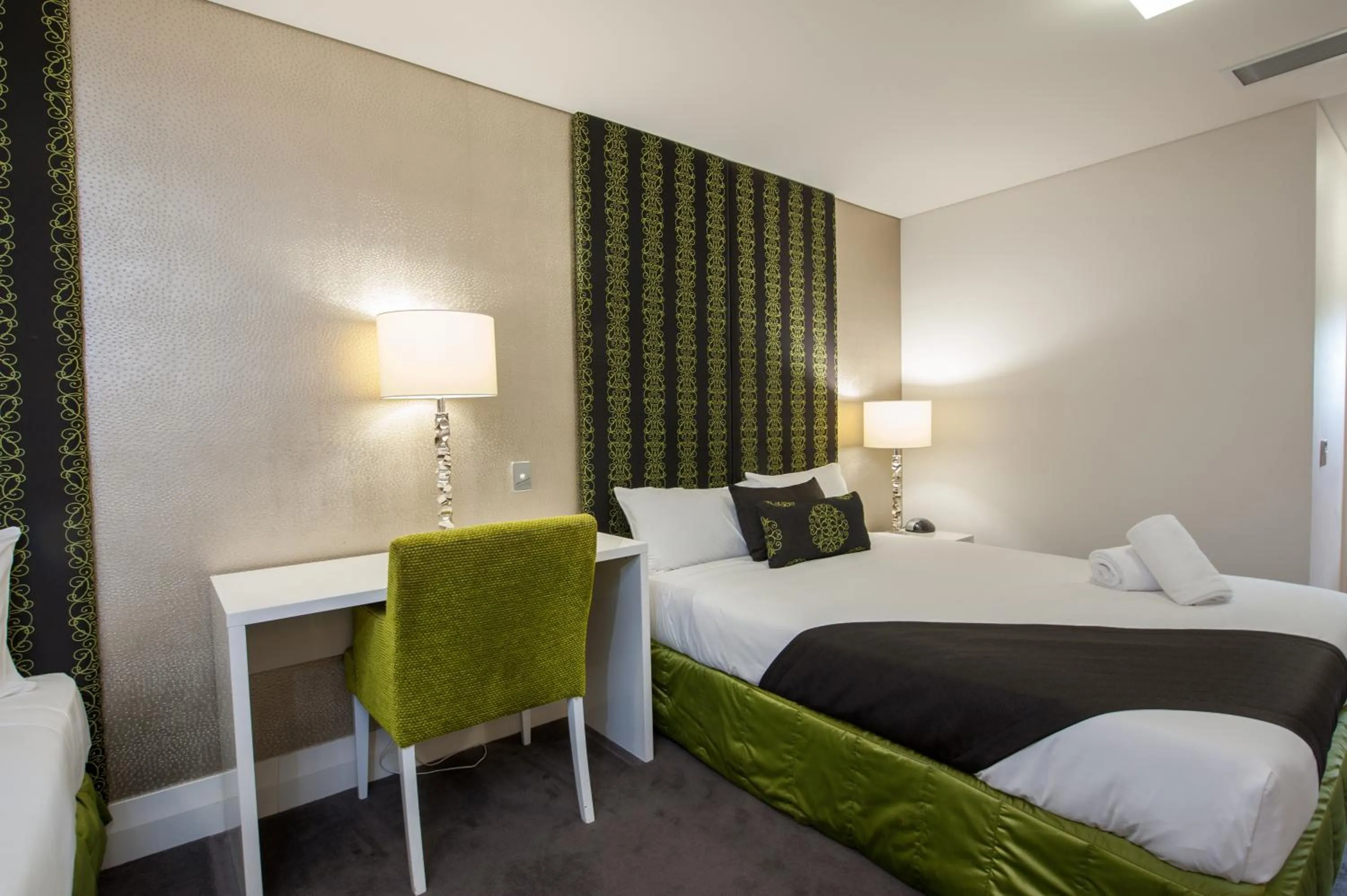 Photo of the whole room, Bed in City Golf Club Motel