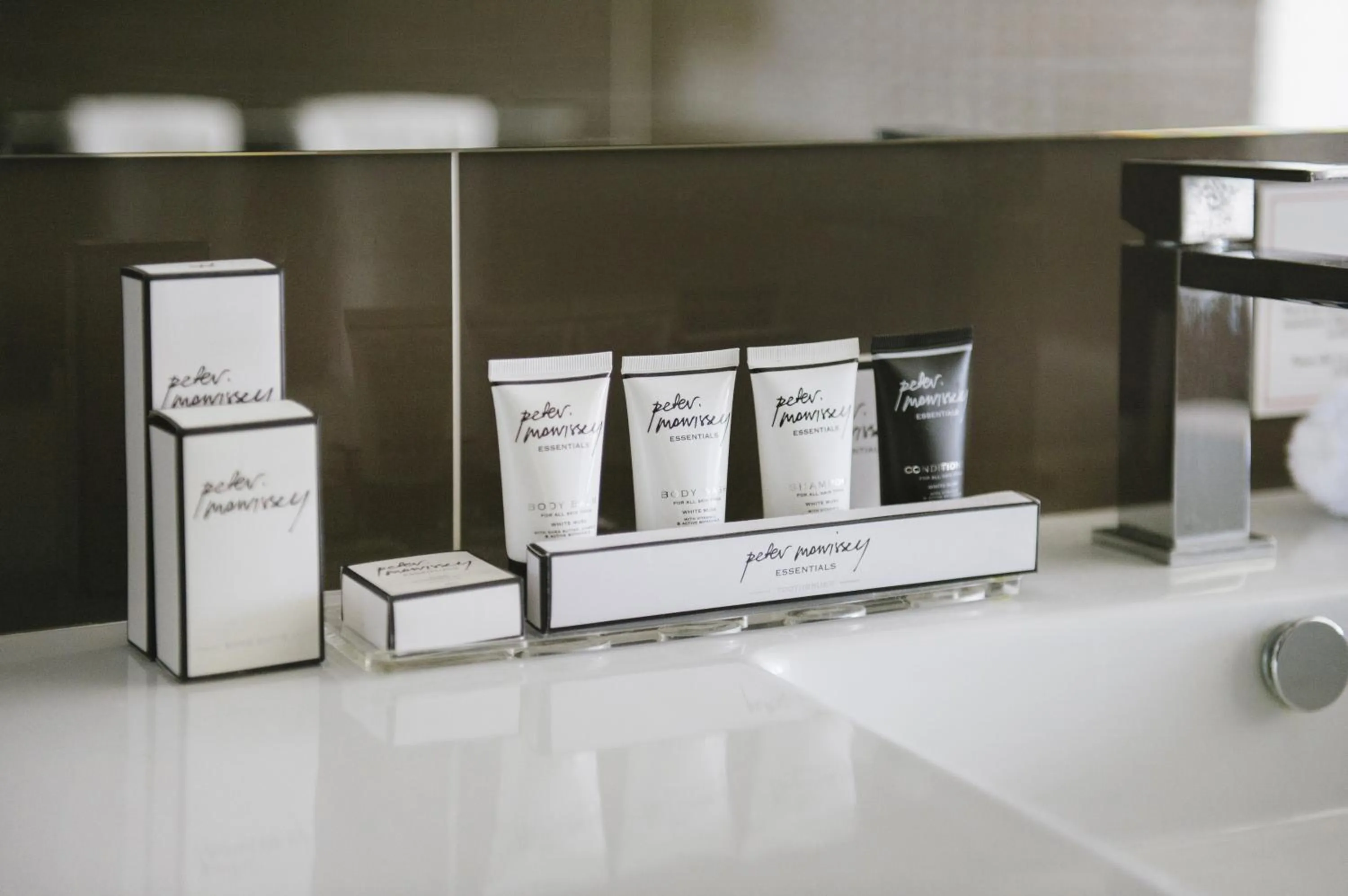 Decorative detail in City Golf Club Motel