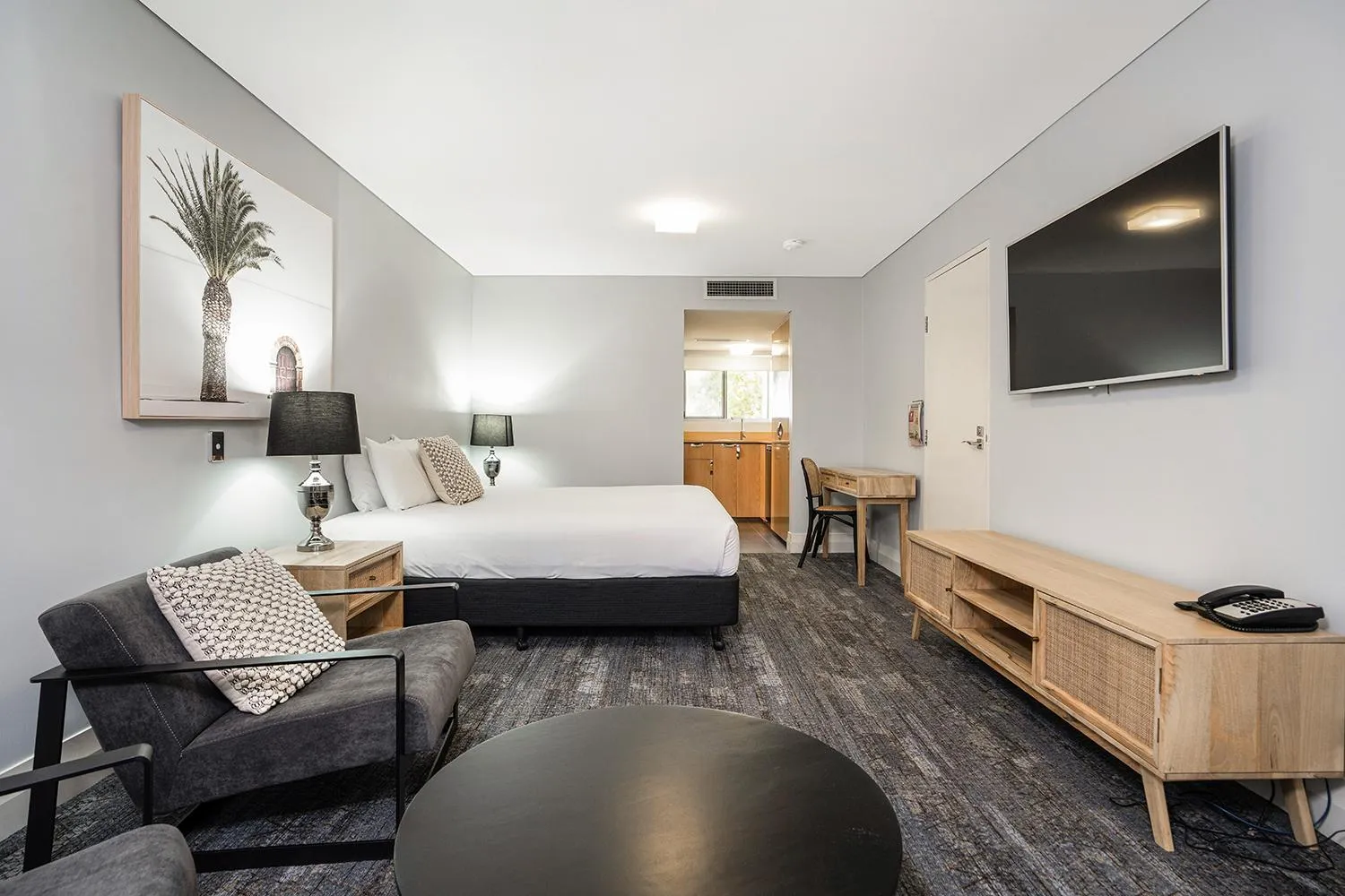 Bed in City Golf Club Motel