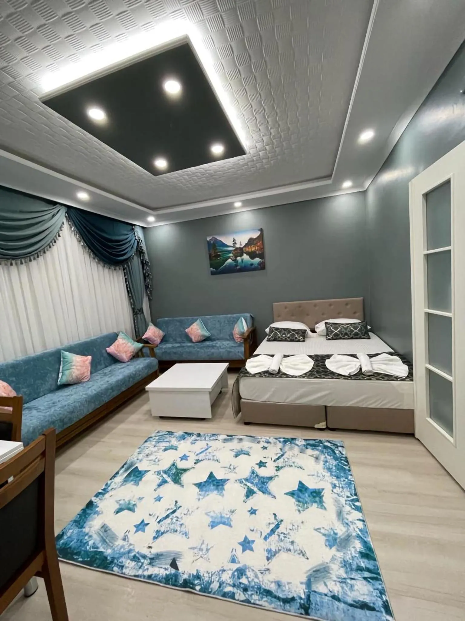 Bed in HagiaSophia Donat Suites