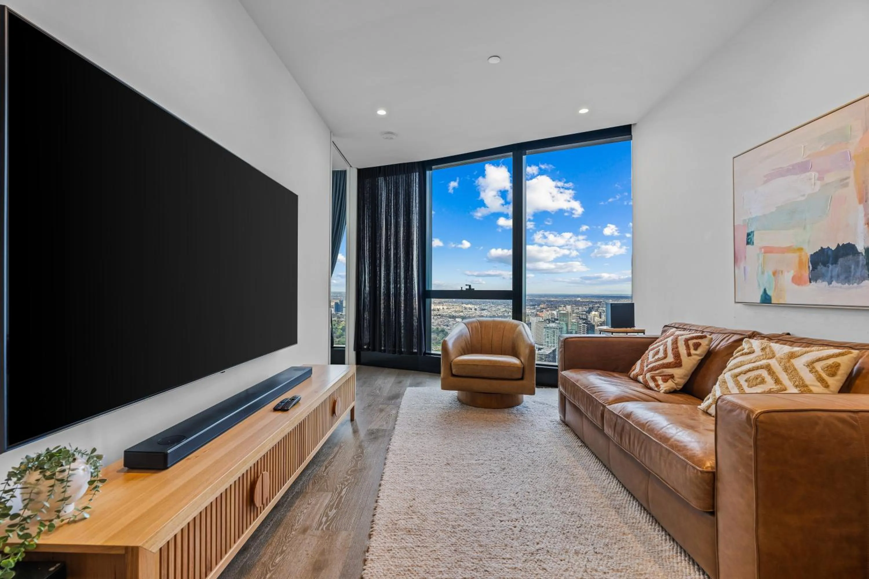 TV and multimedia in CLLIX Australia 108 Apartments