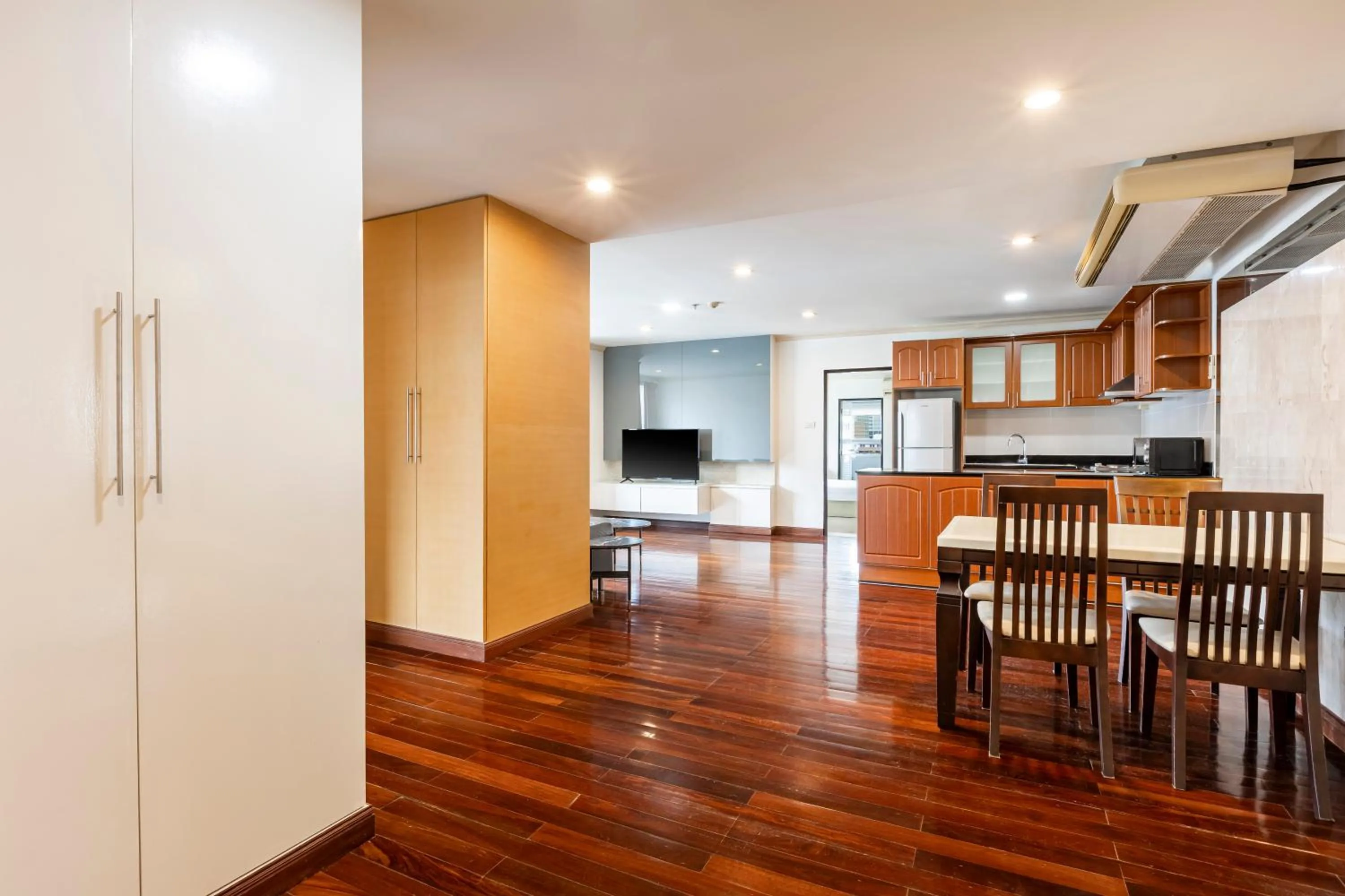 Area and facilities in Teja Hotel