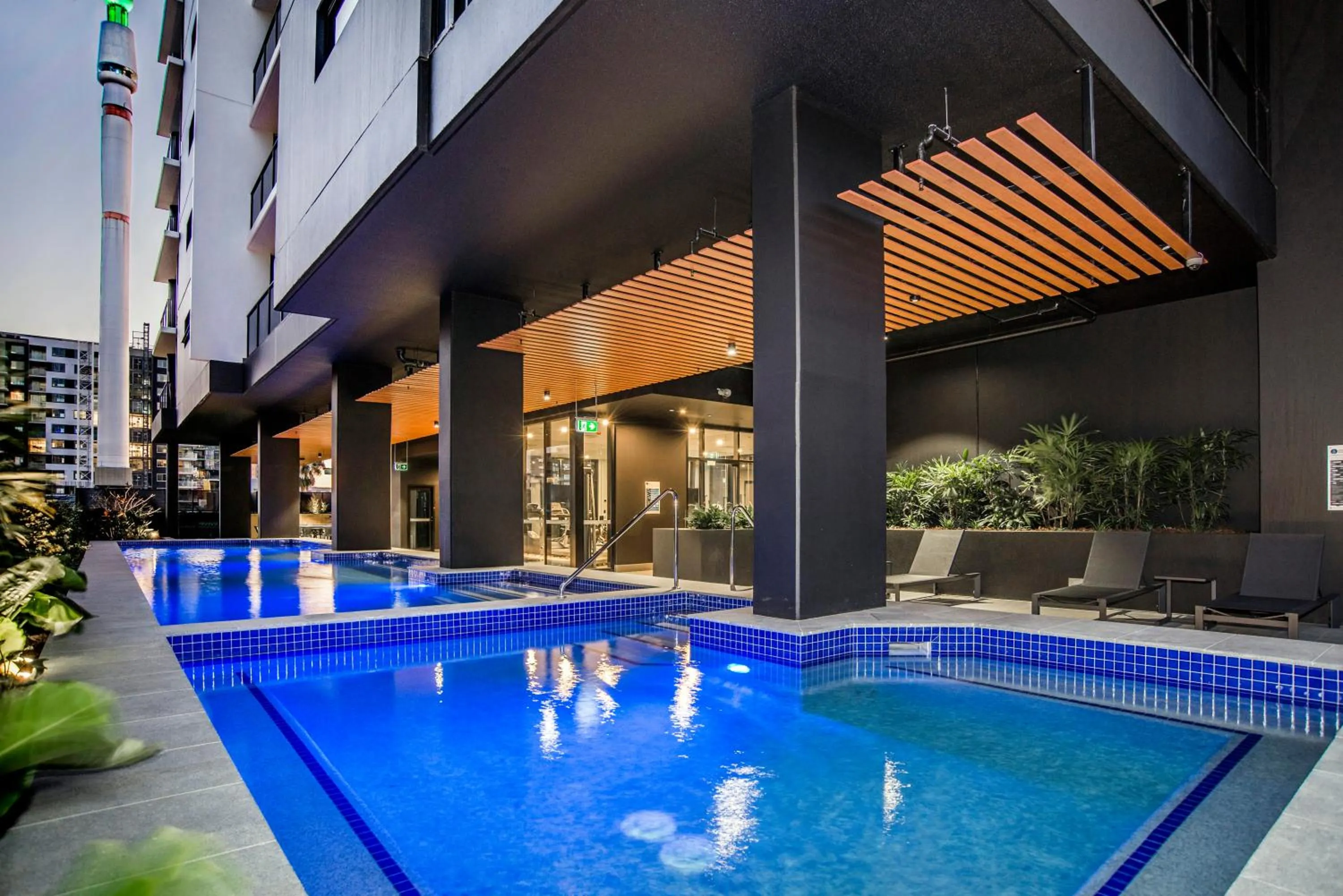 Swimming pool in Atlas Apartments by CLLIX