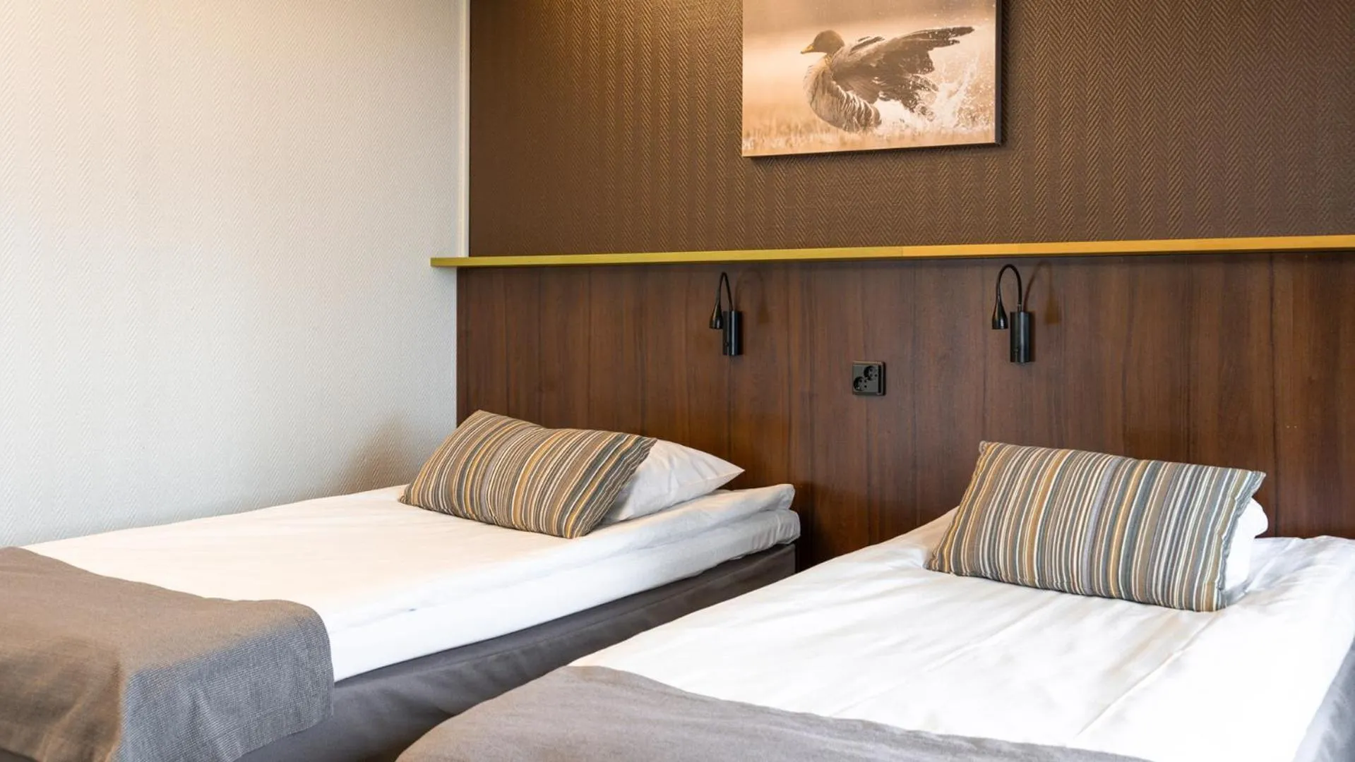 Bedroom, Bed in Finlandia Hotel Airport Oulu