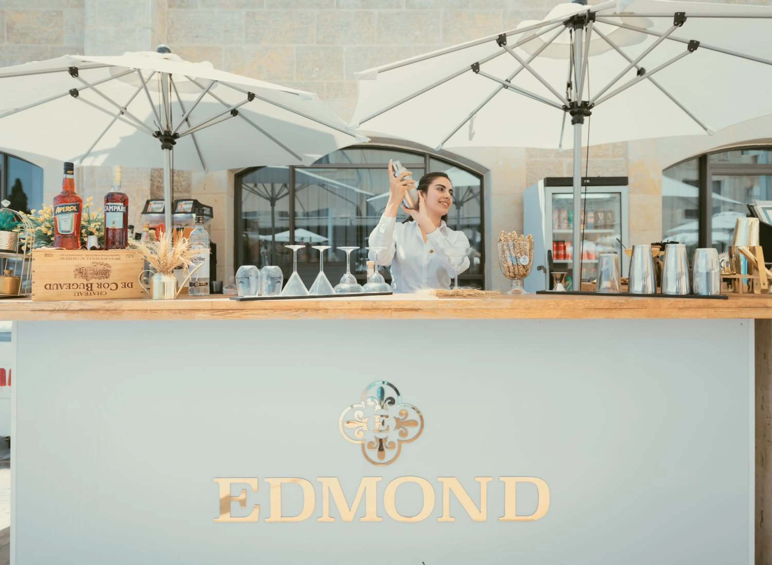 Food and drinks in Edmond Luxury Hotel & Spa