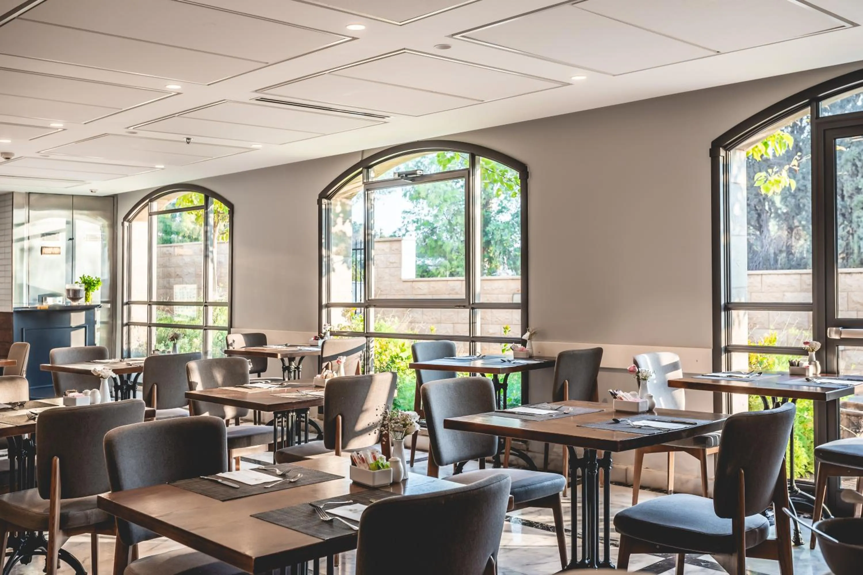 Restaurant/places to eat in Edmond Luxury Hotel & Spa