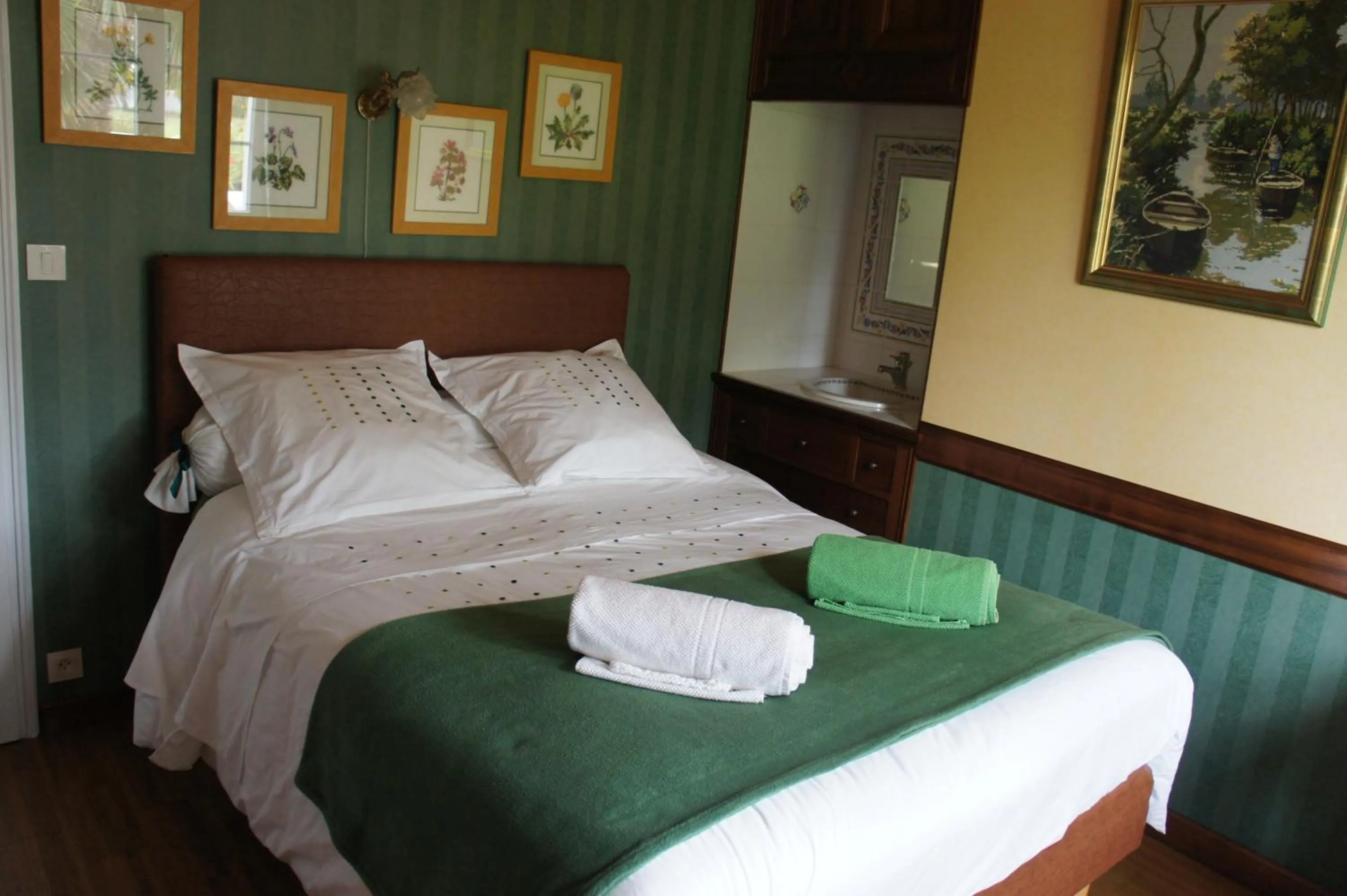 Bed in Entre Terre et Mer