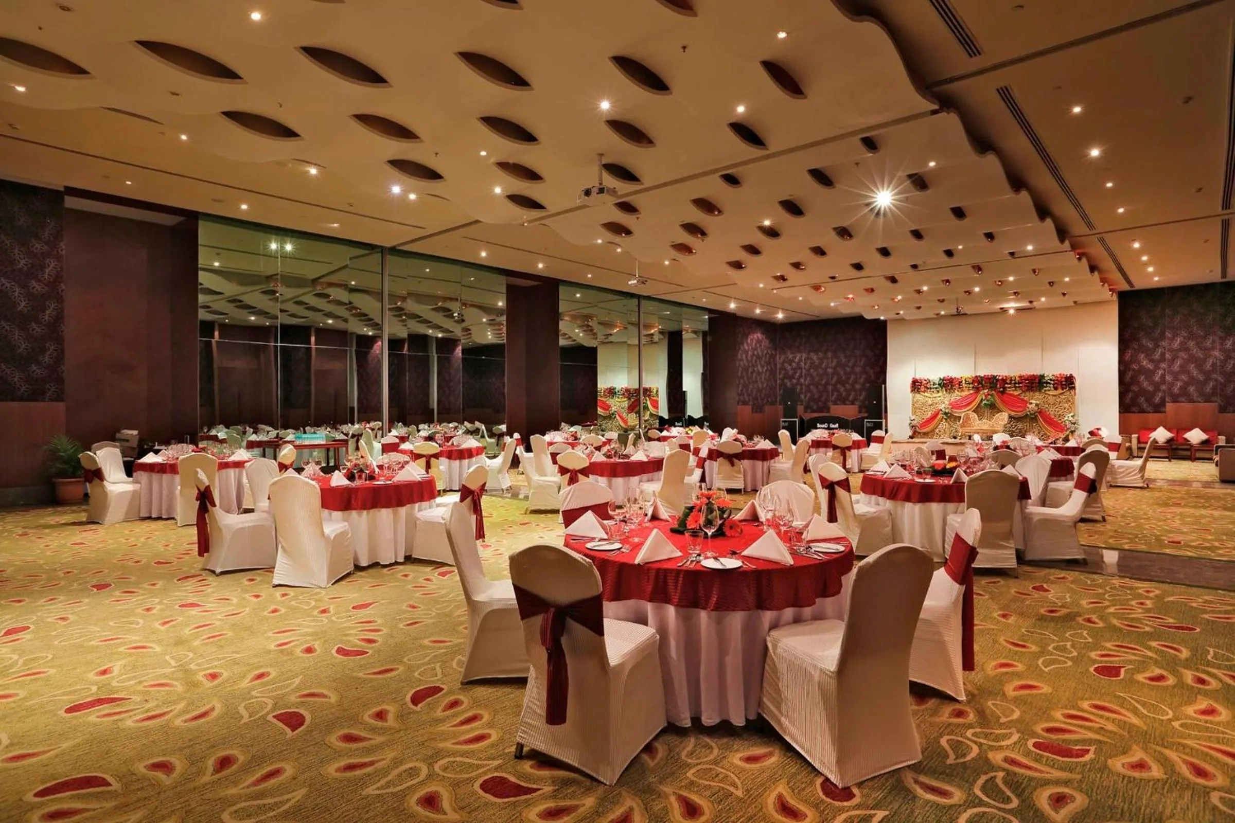 Banquet/Function facilities in Yashail Hotel Haridwar