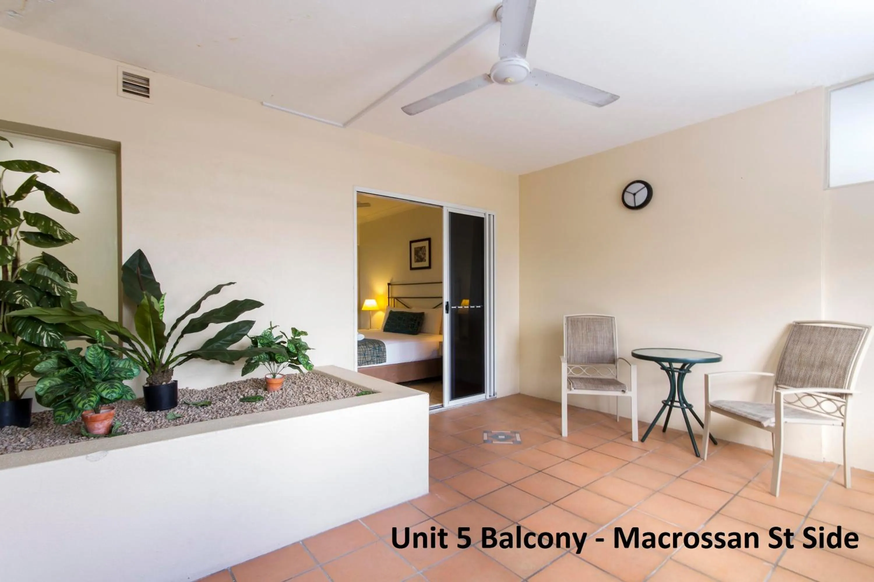 Balcony/Terrace in The Newport on Macrossan - Adults Only
