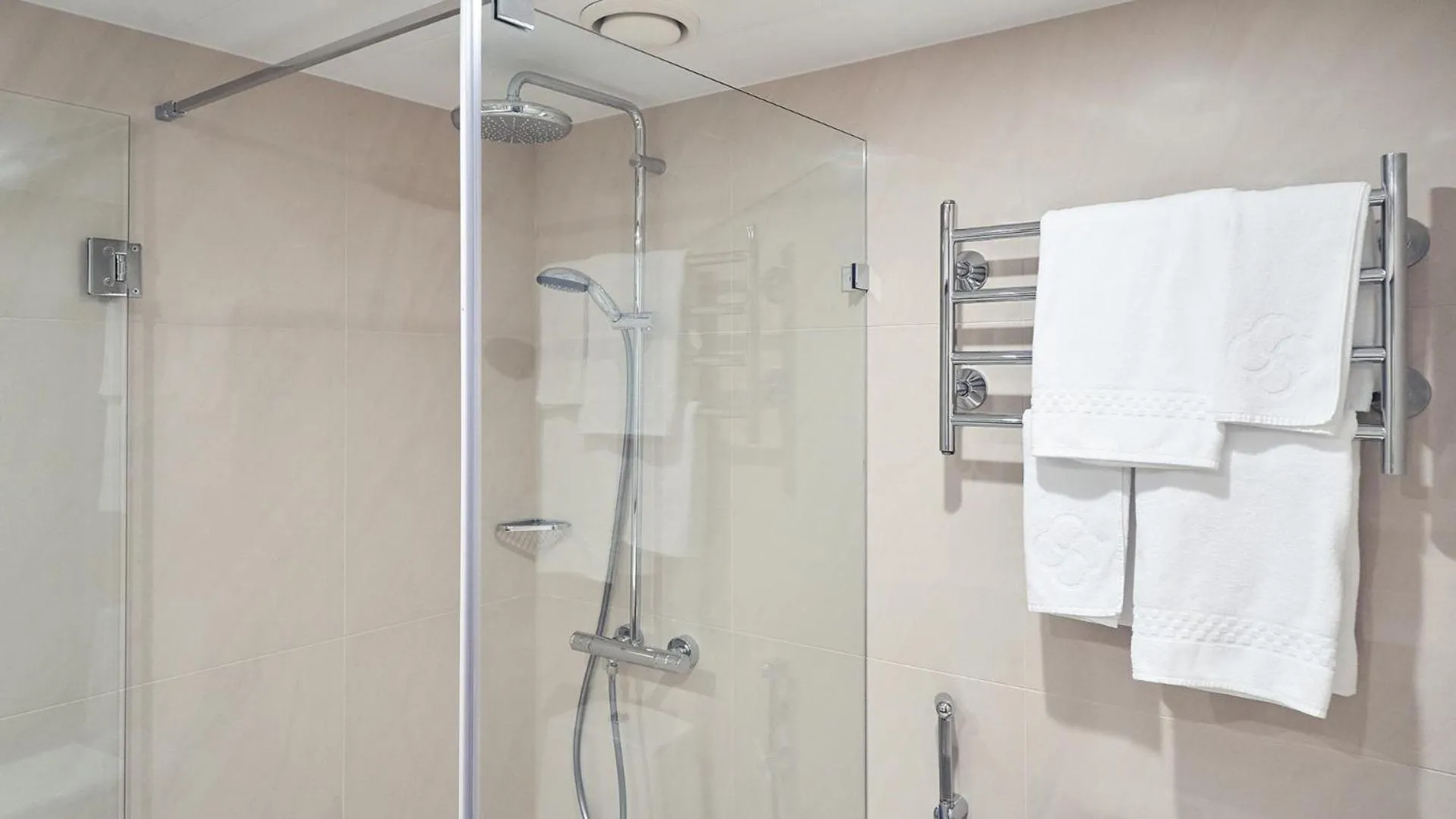 Shower in Naantali Spa Hotel