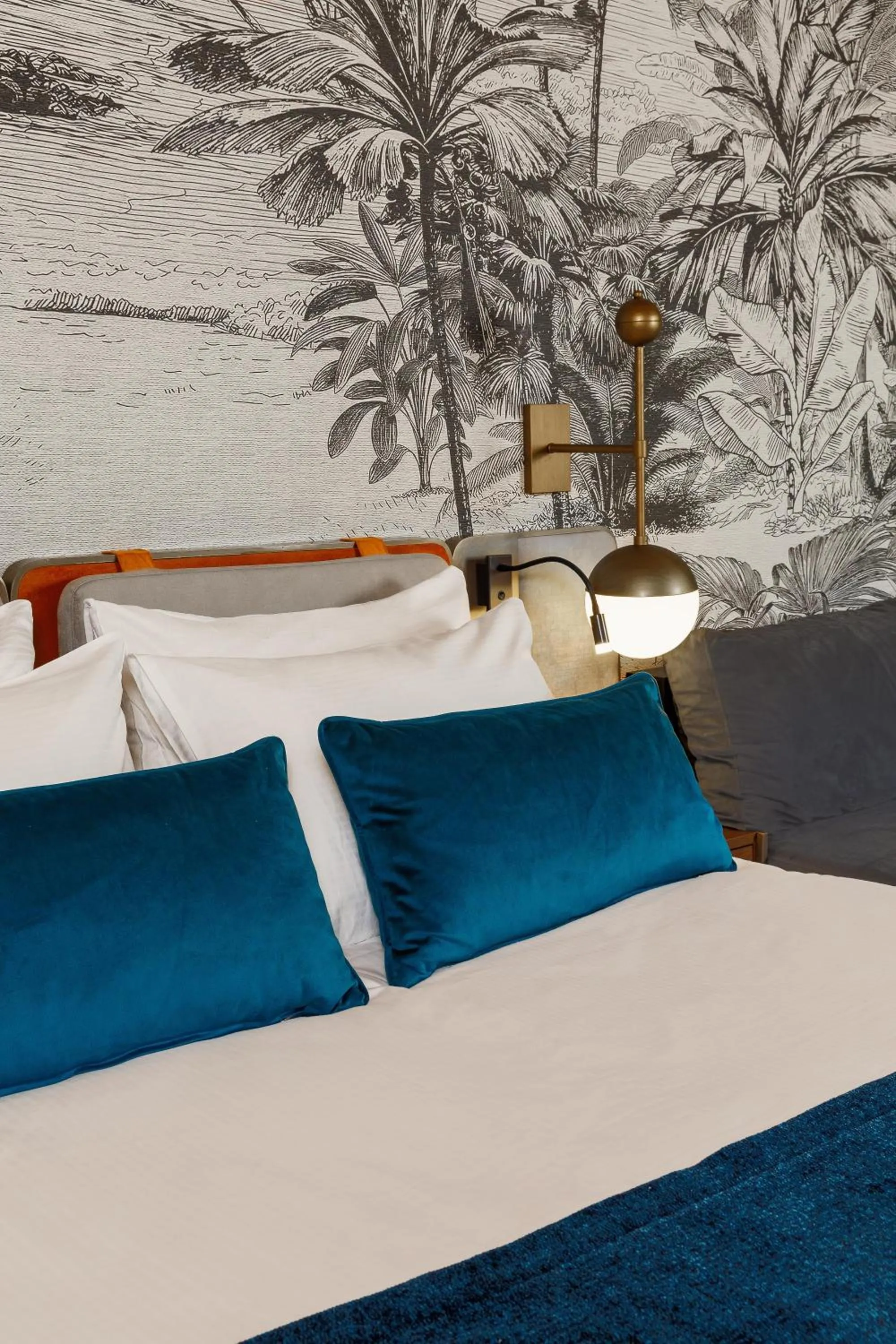 Photo of the whole room, Bed in Sherwood Premio Hotel