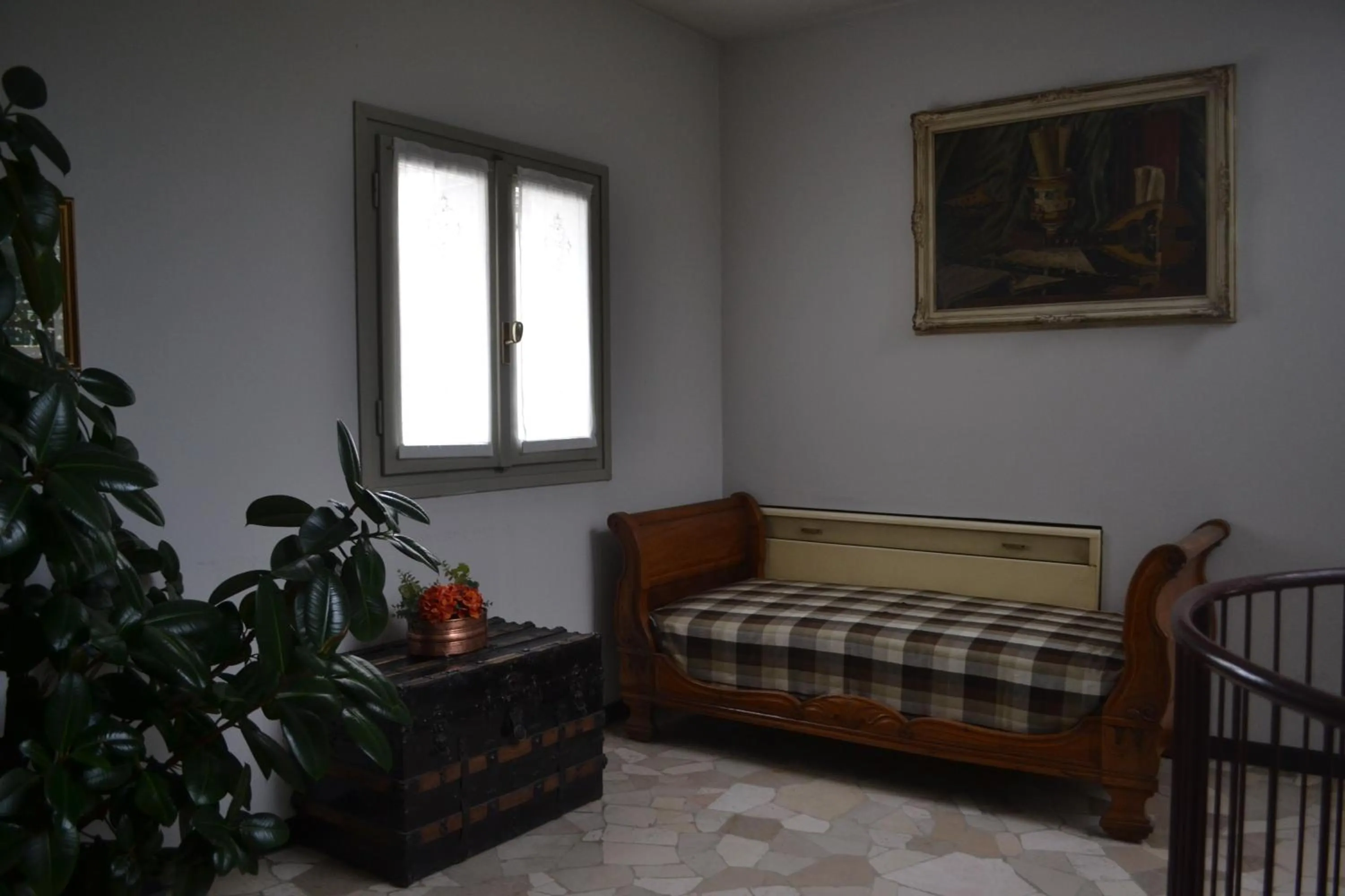 Decorative detail, Bed in Hotel Aurora