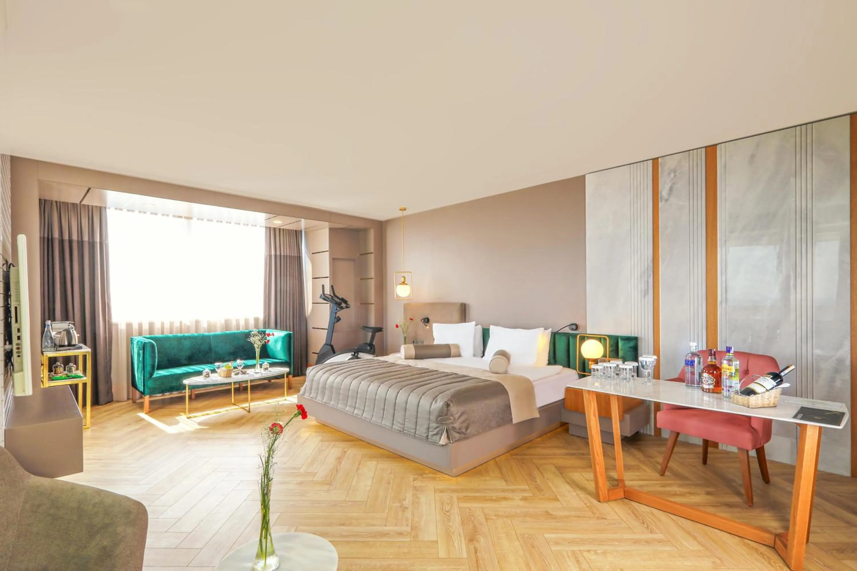 Photo of the whole room, Bed in Sherwood Exclusive Lara