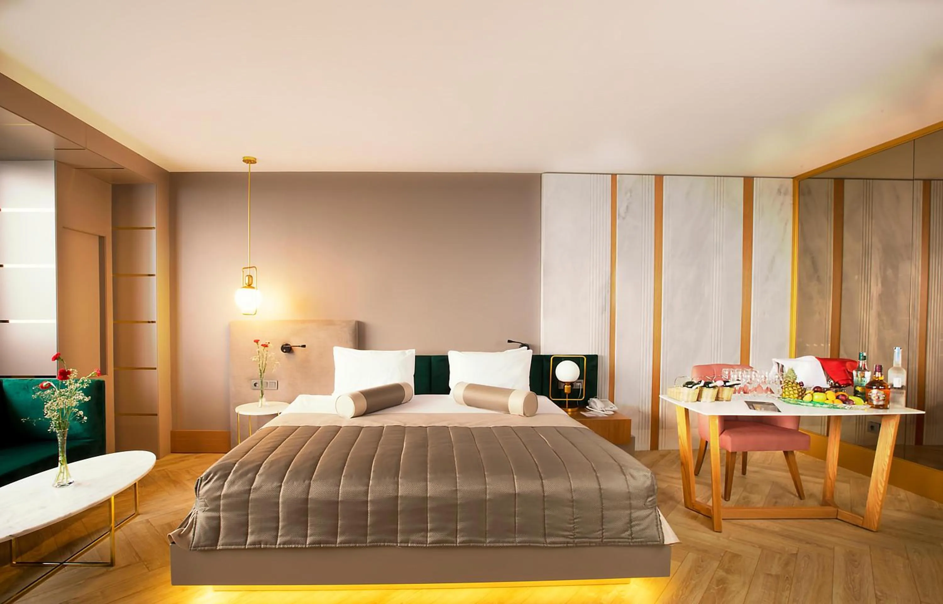 Photo of the whole room, Bed in Sherwood Exclusive Lara