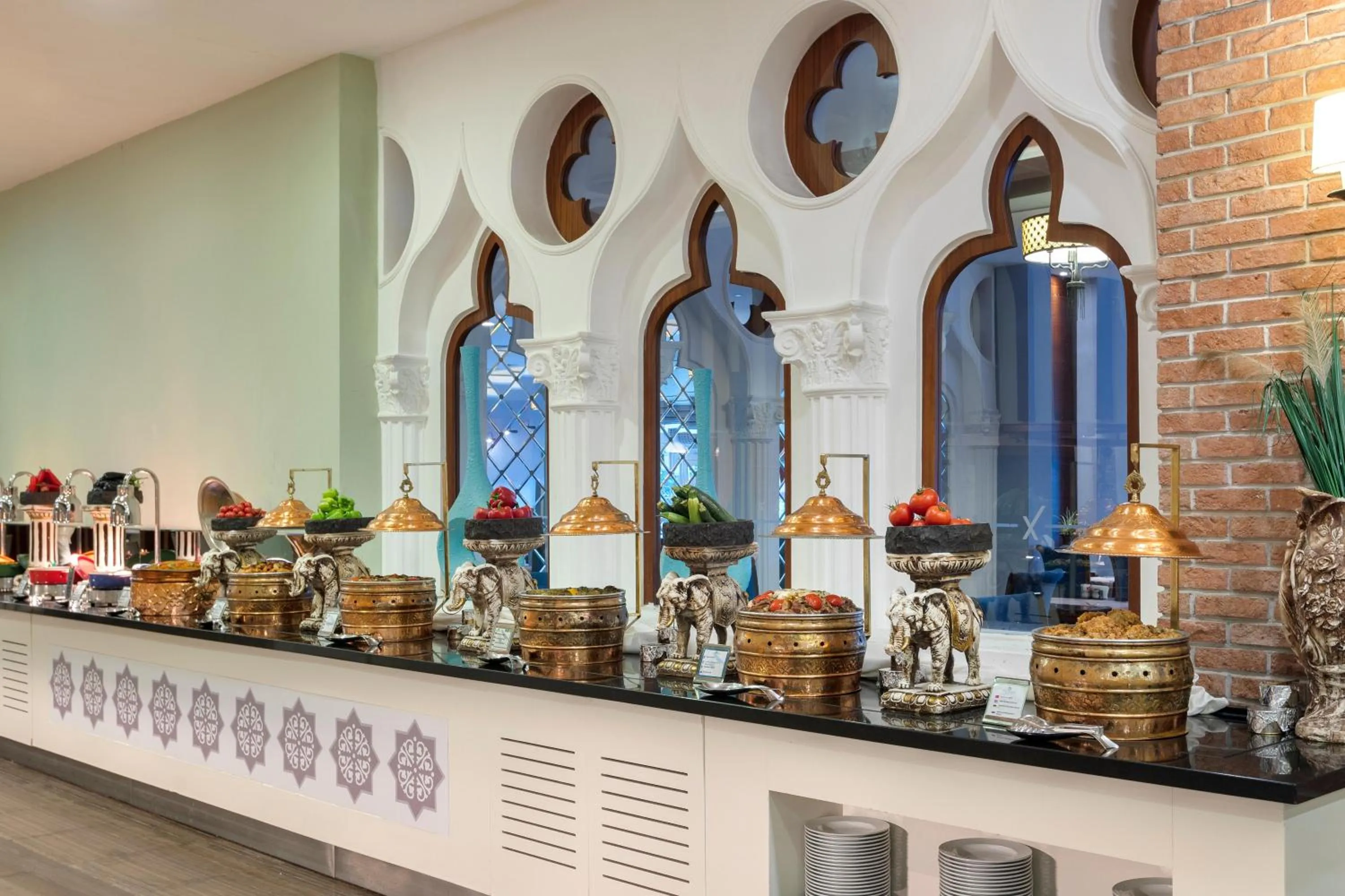 Restaurant/places to eat in Sherwood Exclusive Lara