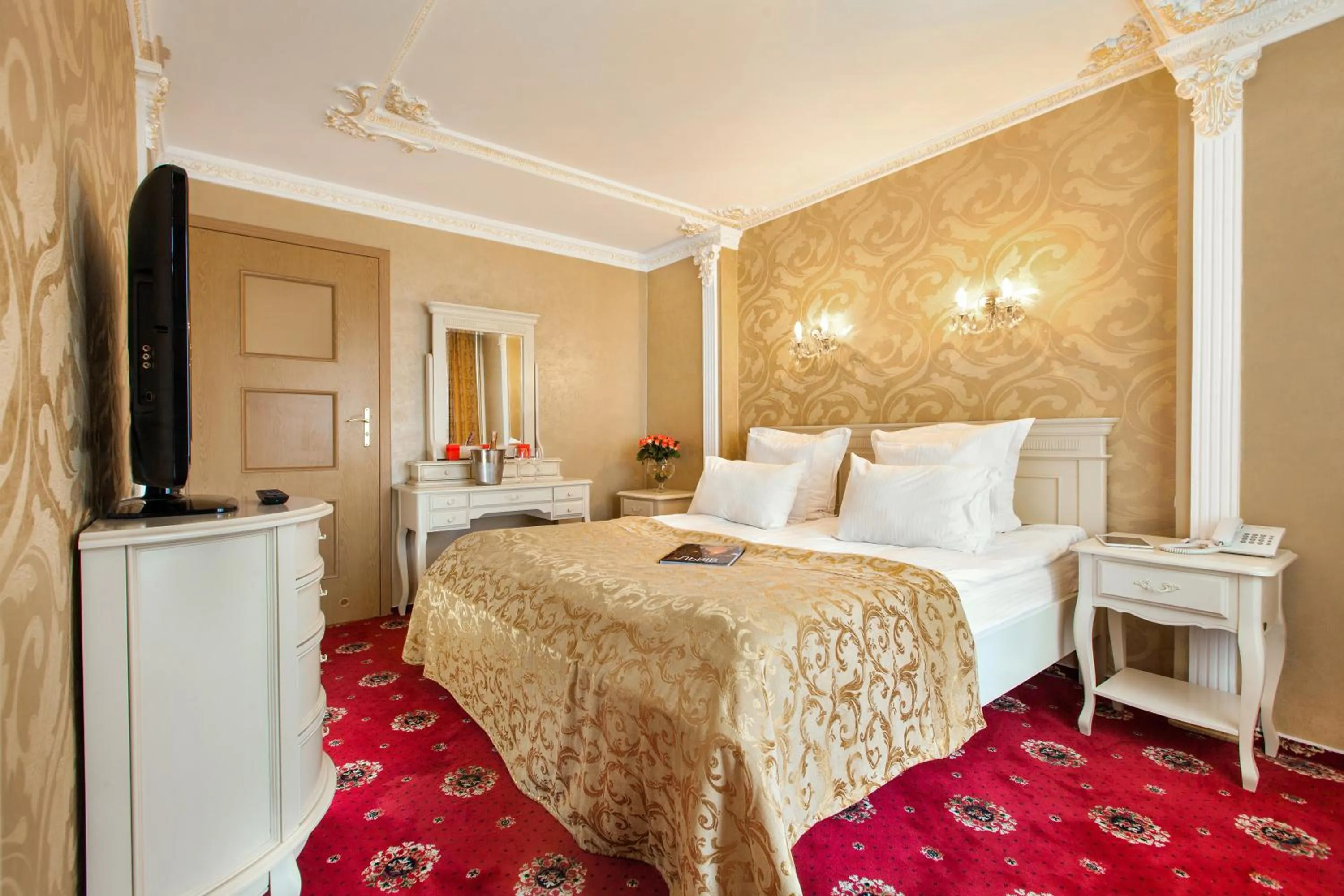 Bed in Conference Hotel Suputnyk