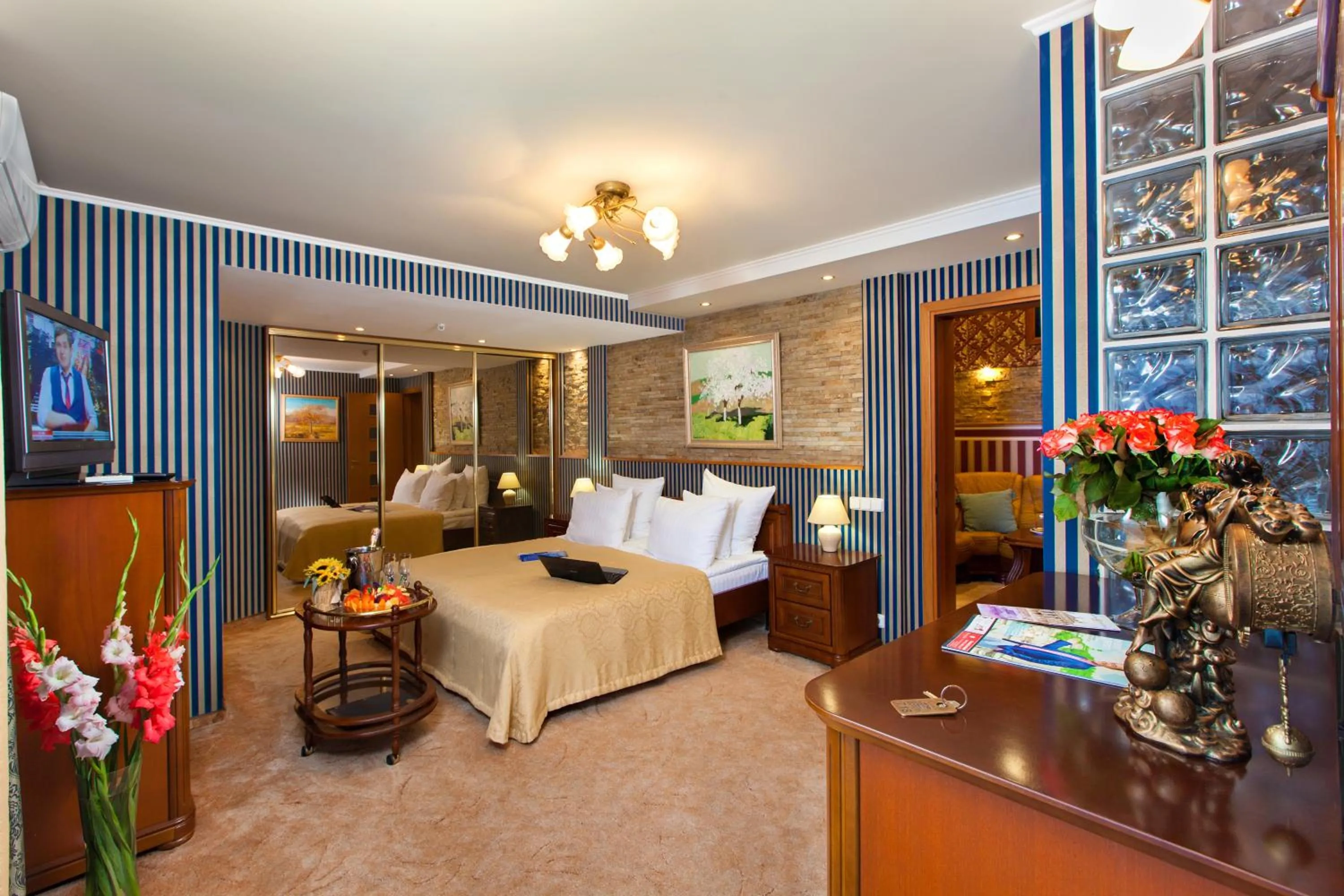 Bed in Conference Hotel Suputnyk