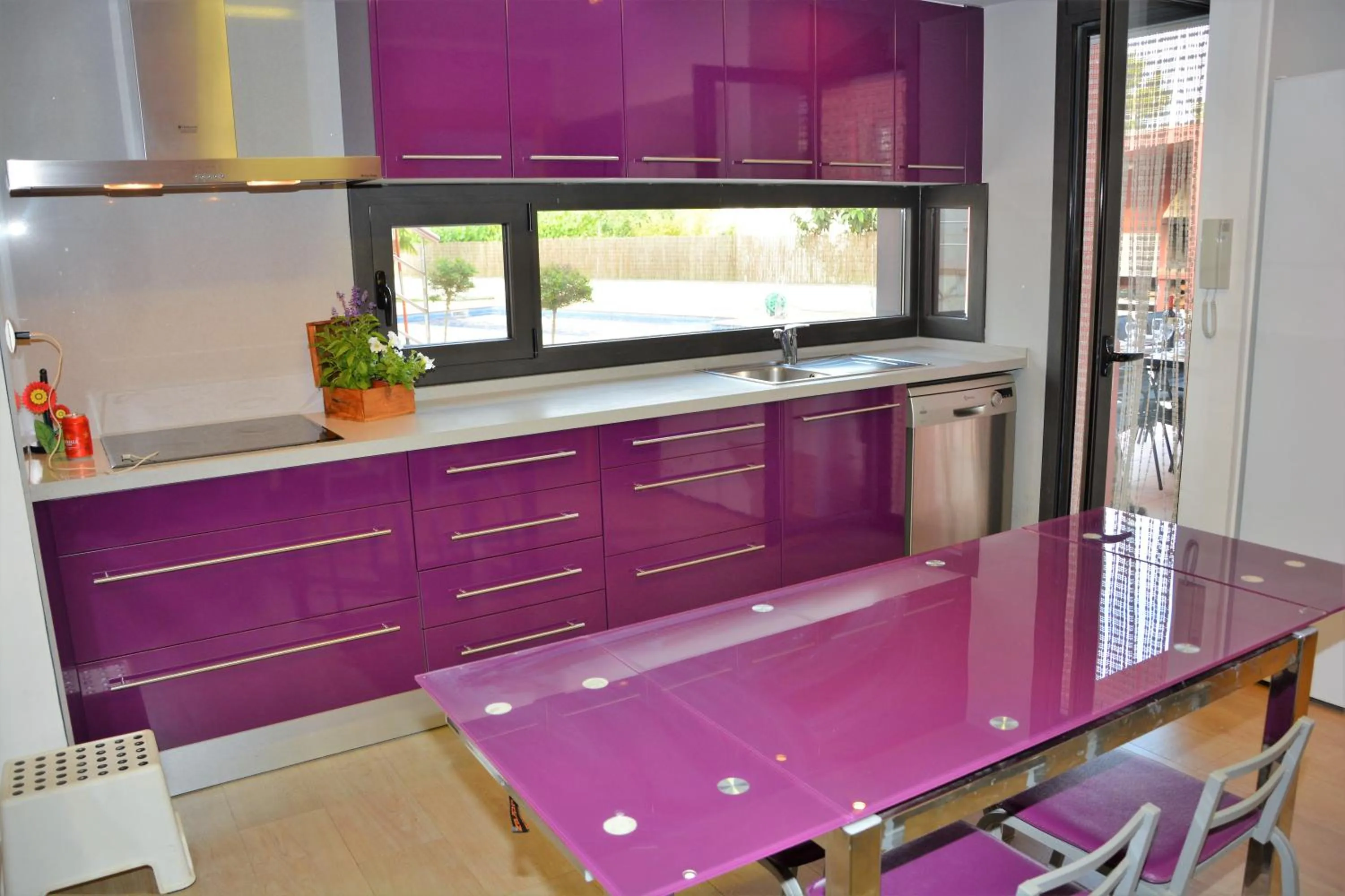 Day in Villa Sitges La Calma 10 minutes drive Sitges 2 minutes walk Garraf Park AC