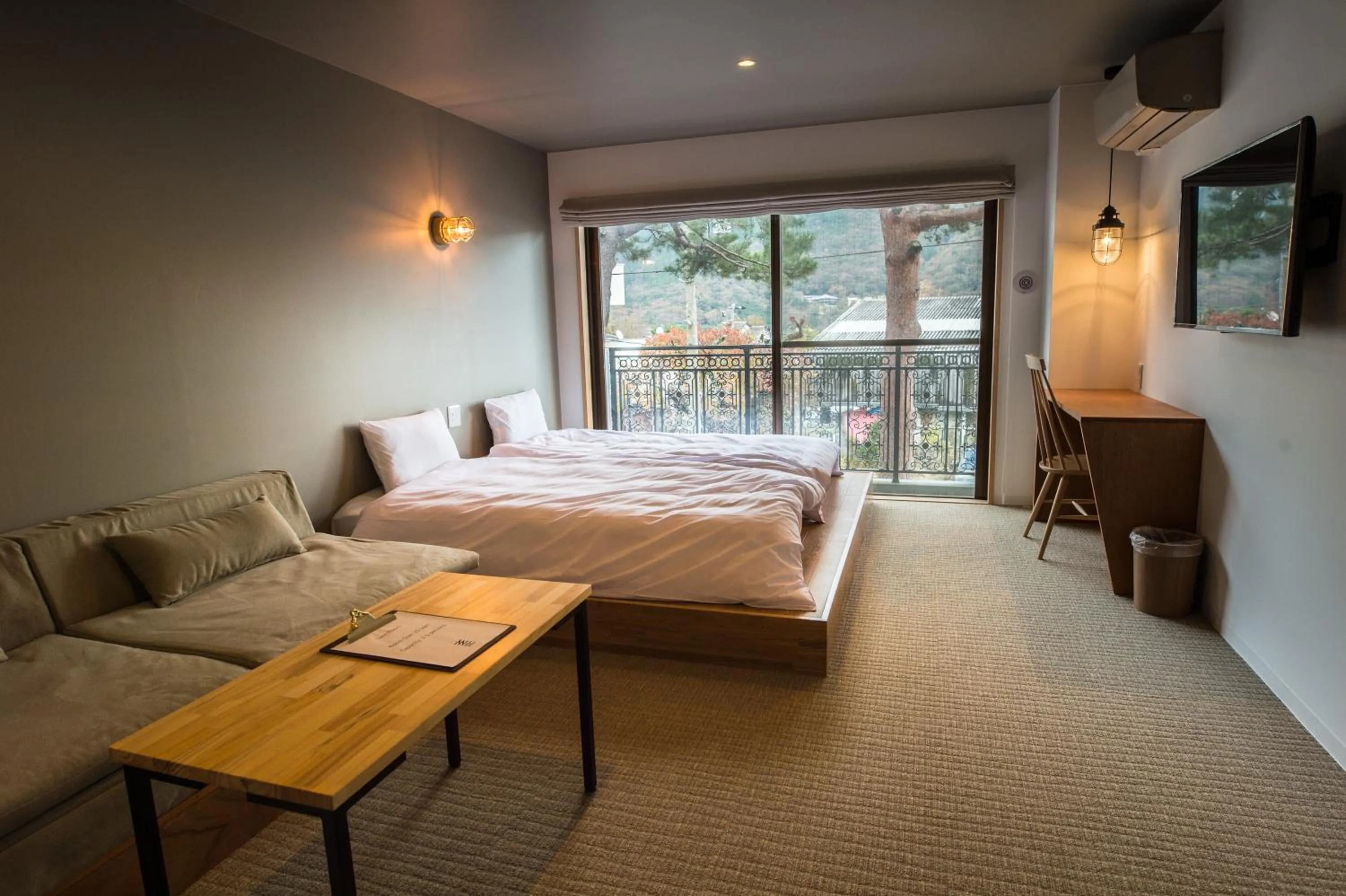 Photo of the whole room, Bed in WPU HOTEL Hakone