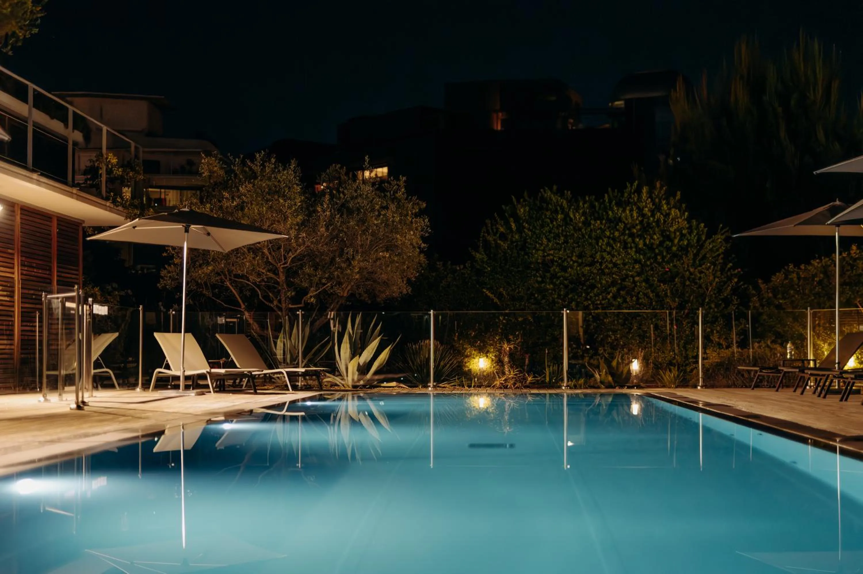 Swimming pool in Courtyard by Marriott Montpellier