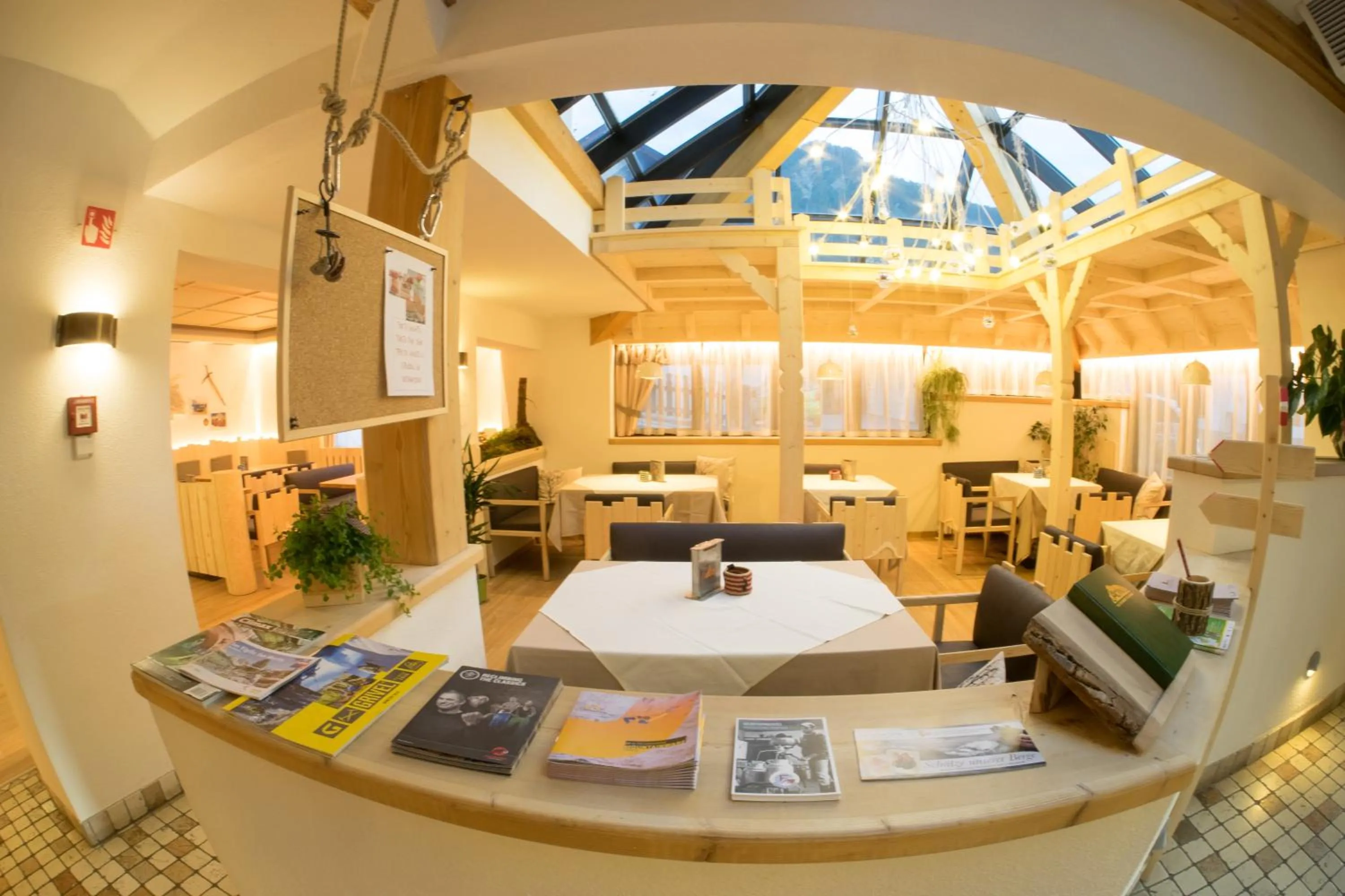 Restaurant/places to eat in Hotel Teresa