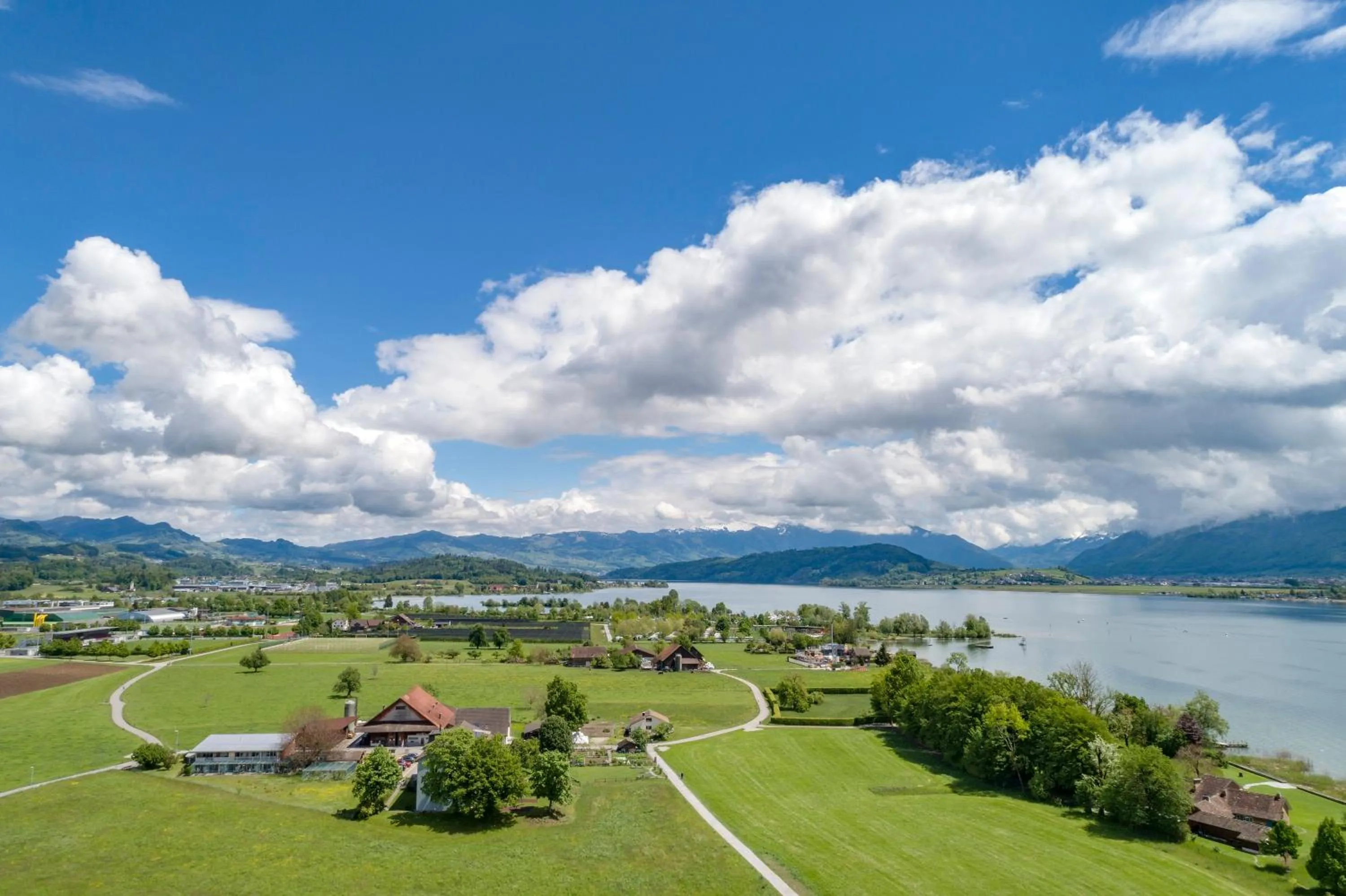Property building in Rapperswil-Jona Youth Hostel