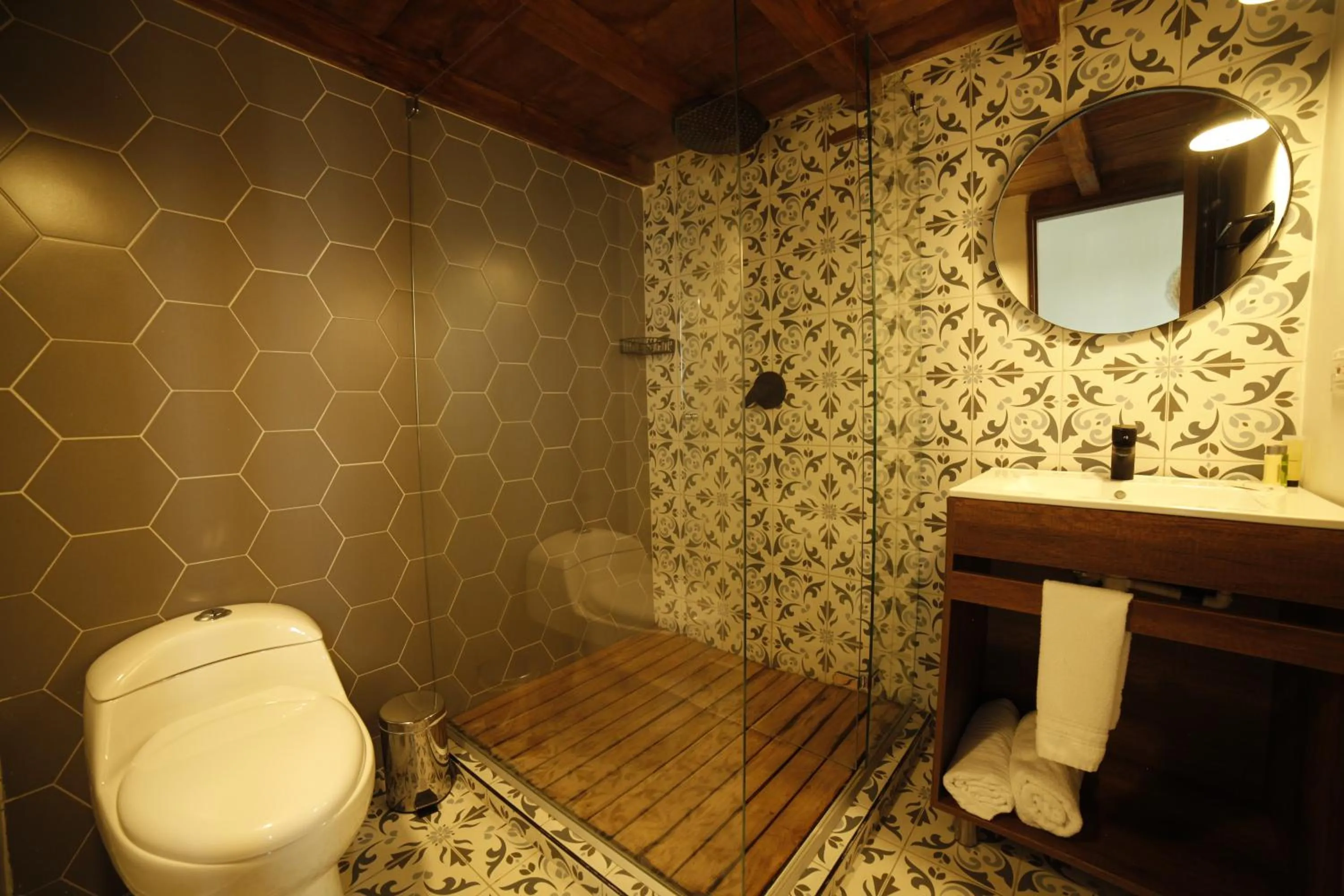 Shower in Soy Local Centro Histórico