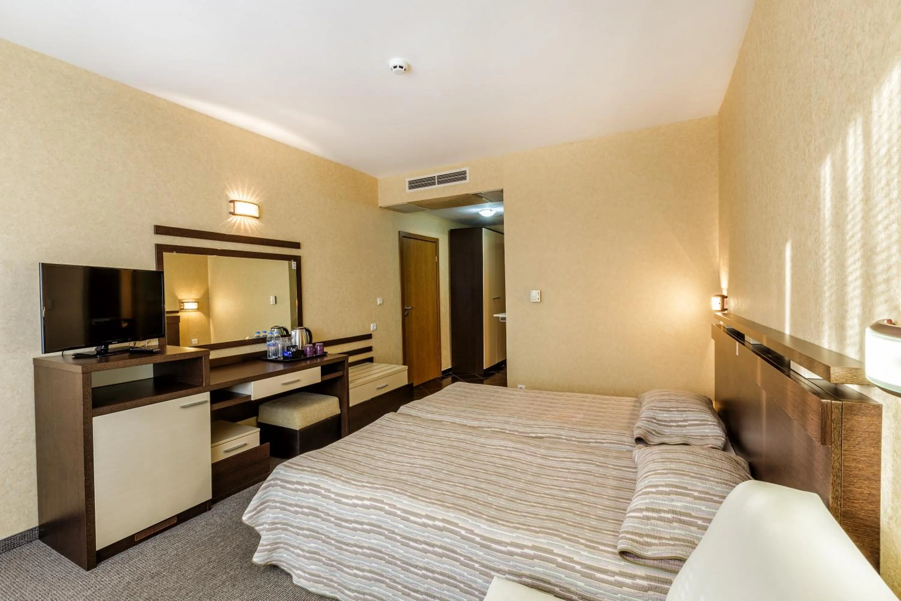 Photo of the whole room, Bed in Kuban Resort & Aquapark - All Inclusive