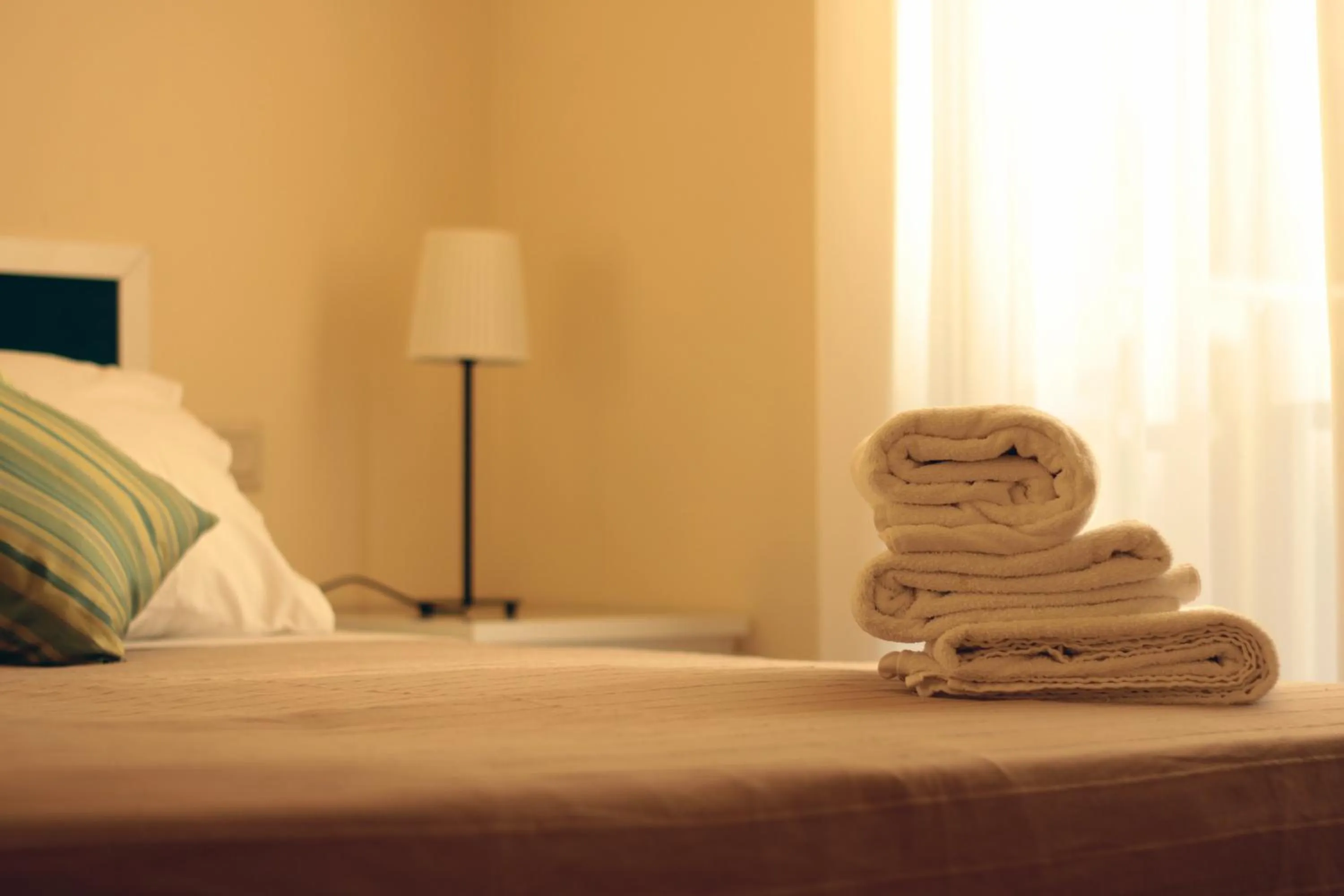 Photo of the whole room, Bed in Alguera Apartments Napols