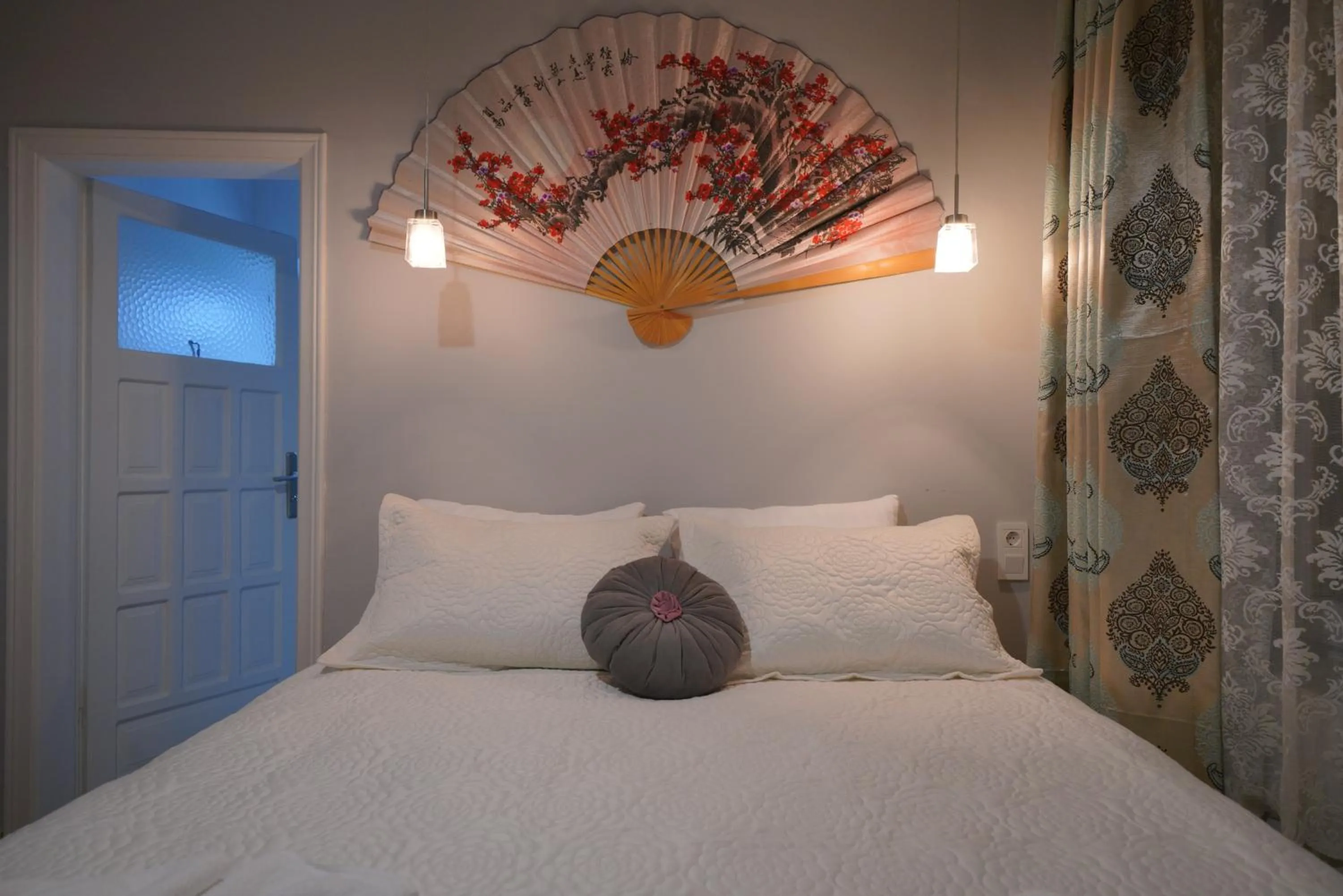 Bed in Pashabelle Hotel