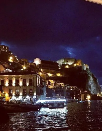 Romeo e Giulietta Scilla