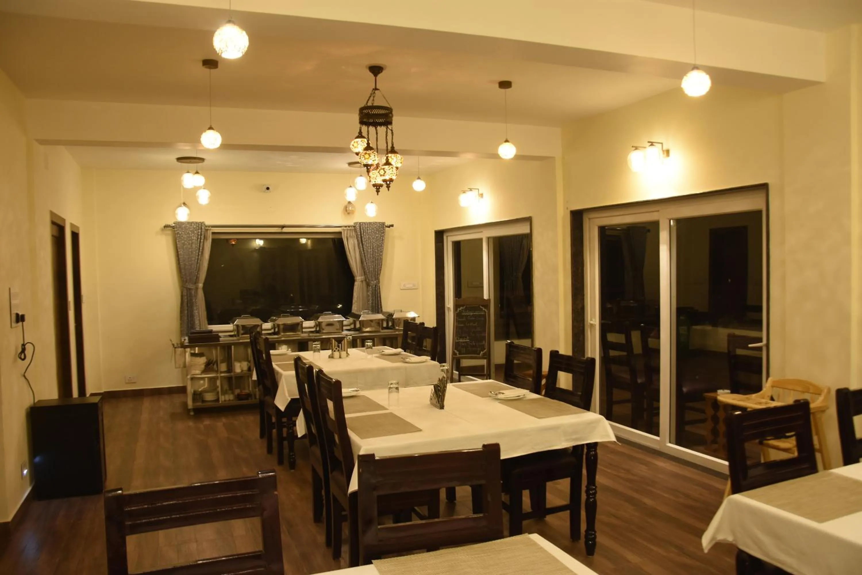 Restaurant/places to eat in Nirvana Retreat