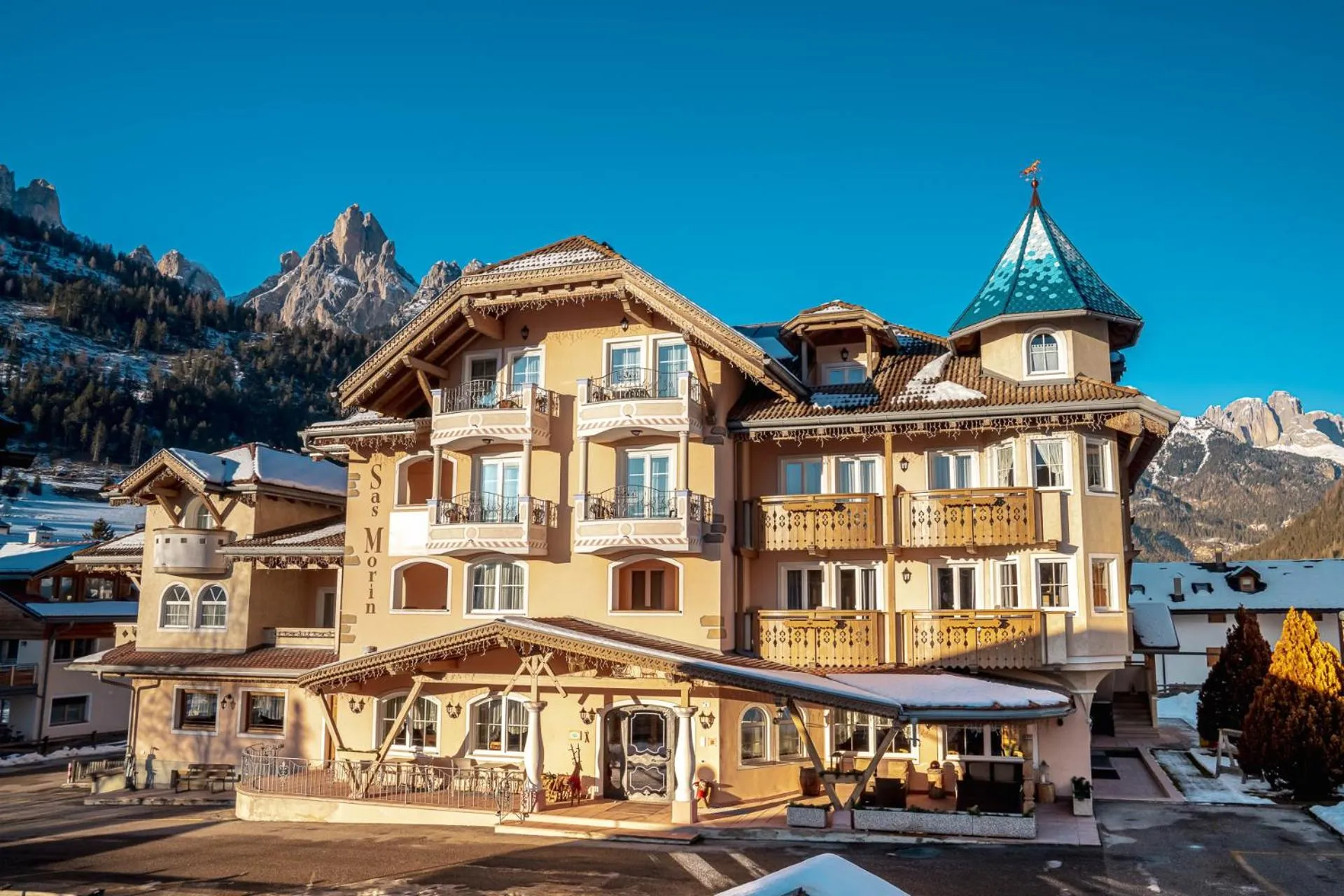 Property building in Hotel Chalet Sas Morin