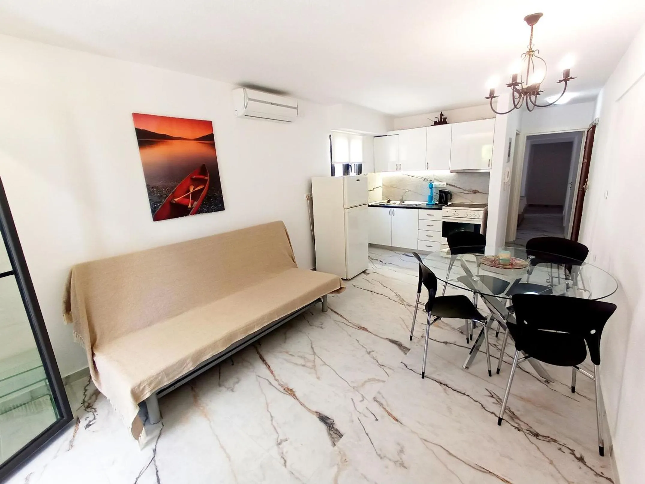 Seating area in Salonikiou Beach Apartments & Villas