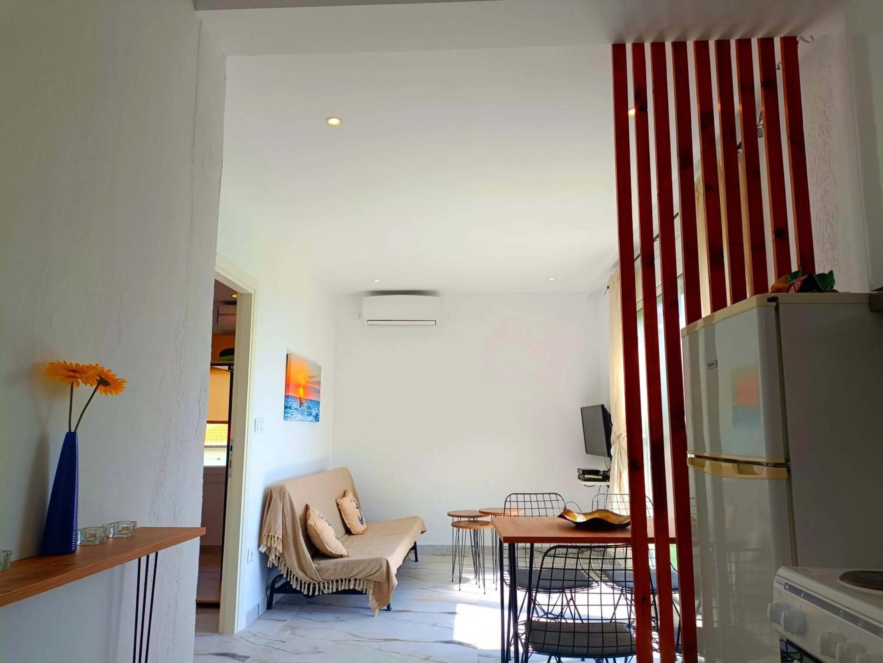 Salonikiou Beach Apartments & Villas