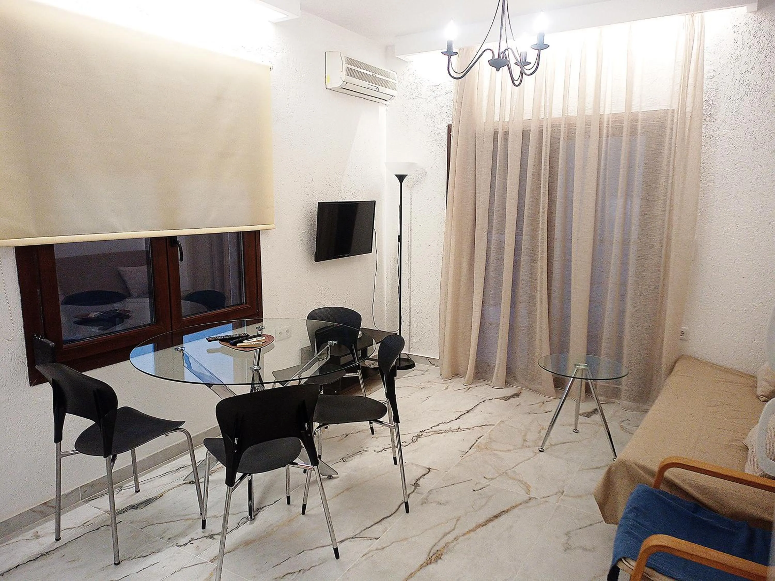 Salonikiou Beach Apartments & Villas