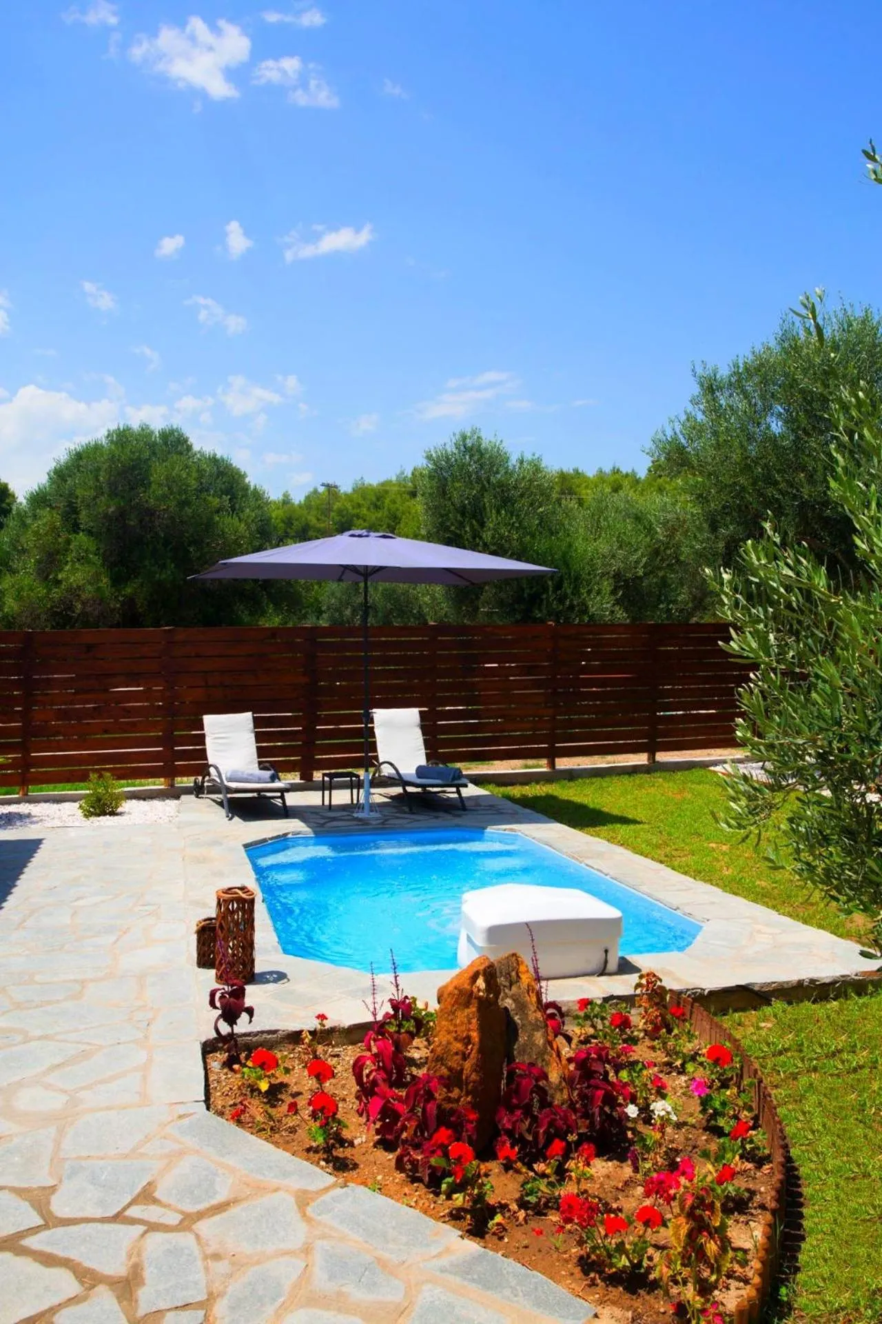 Day in Salonikiou Beach Apartments & Villas