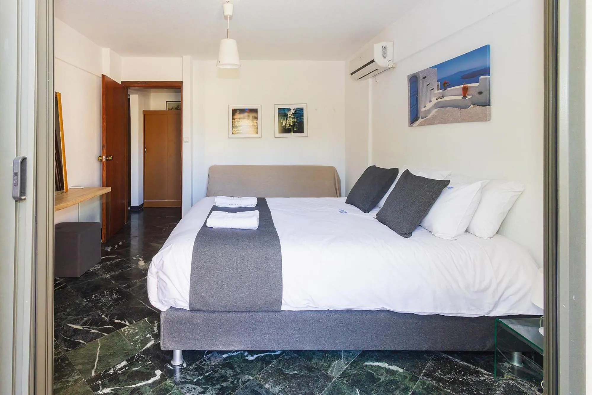 Bed in Salonikiou Beach Apartments & Villas