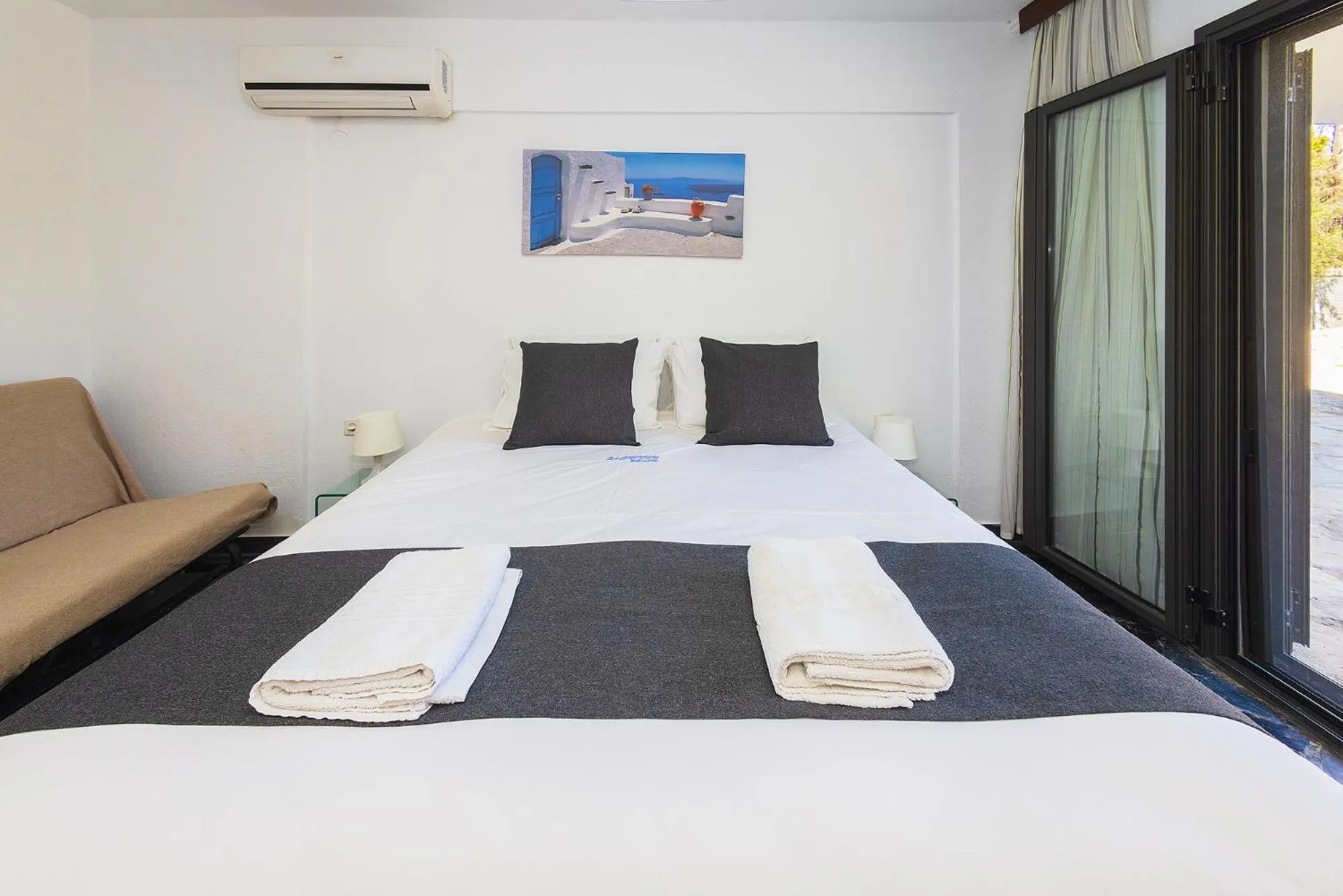 Bedroom, Bed in Salonikiou Beach Apartments & Villas