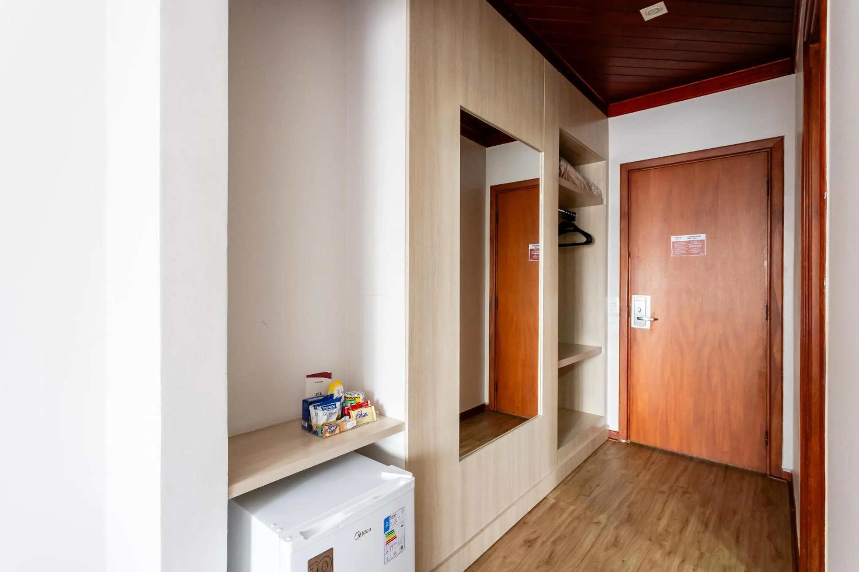 Bedroom in Hotel Carlton Plaza