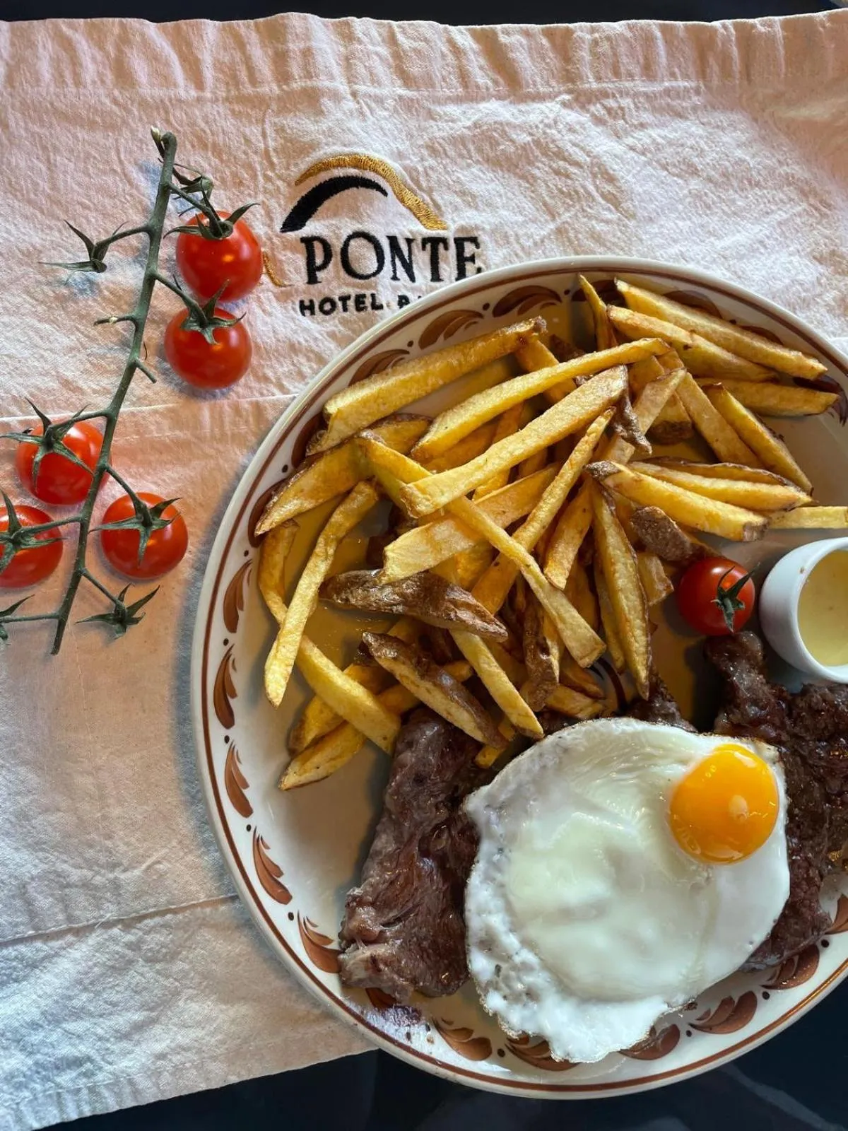 Restaurant/places to eat in Hotel A Ponte