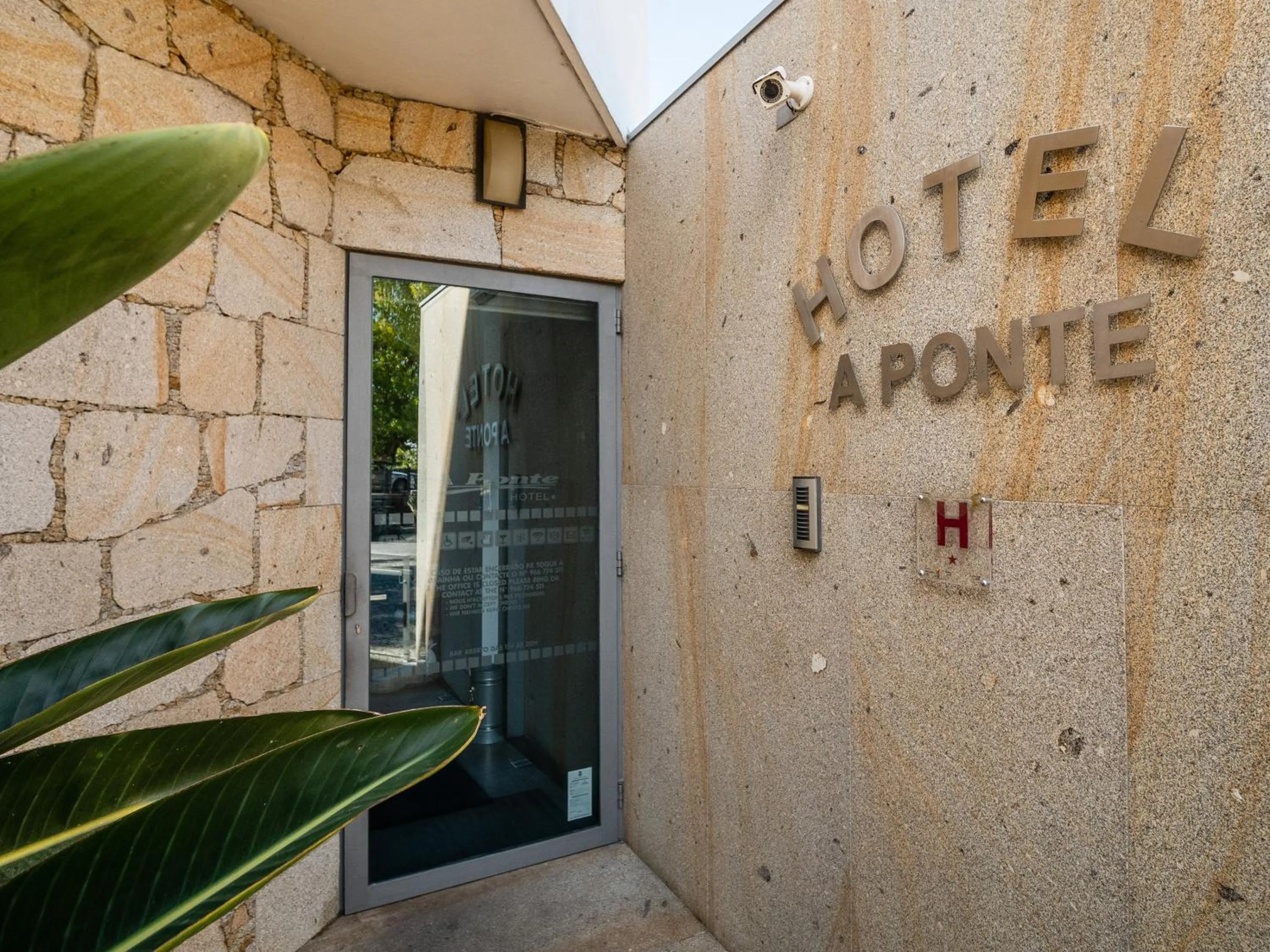 Facade/entrance in Hotel A Ponte