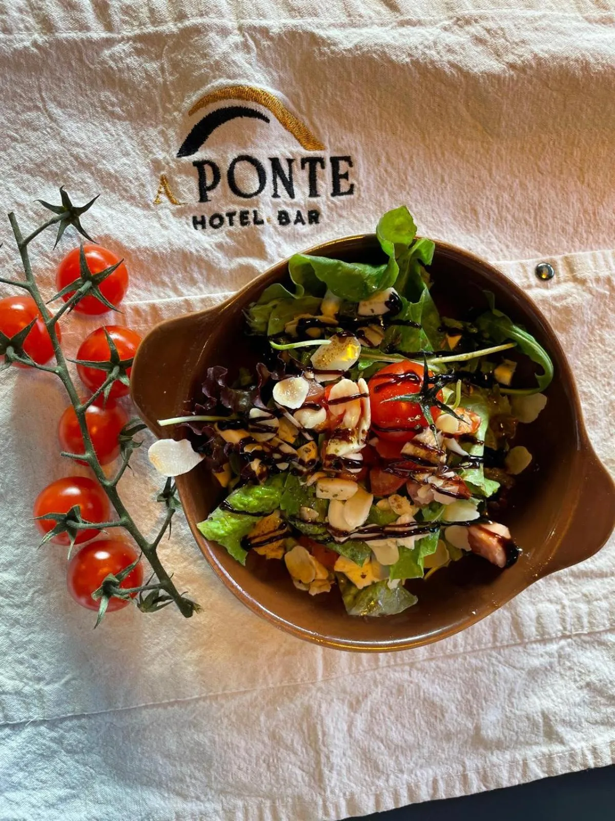 Restaurant/places to eat in Hotel A Ponte