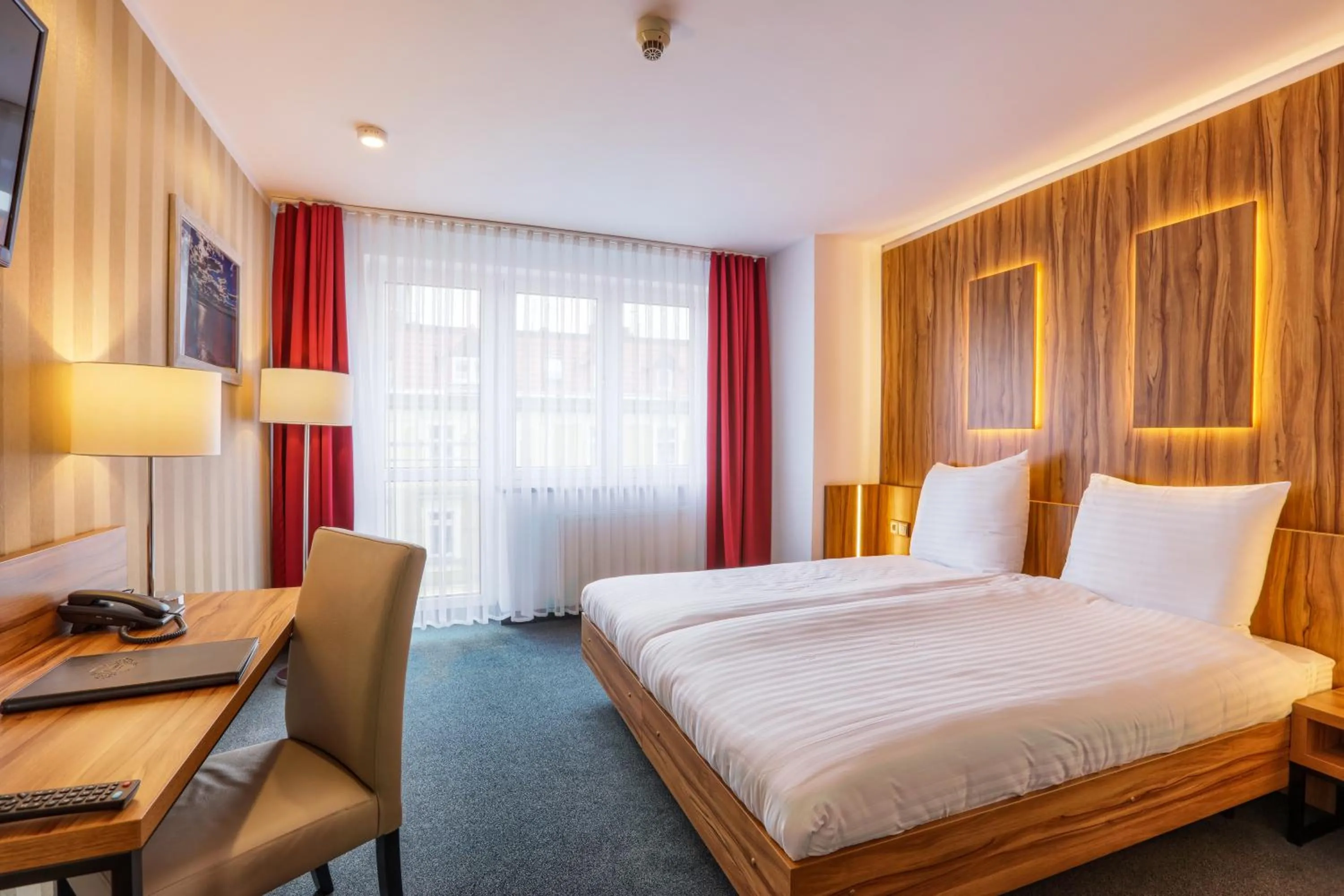 TV and multimedia, Bed in Hotel Weneda