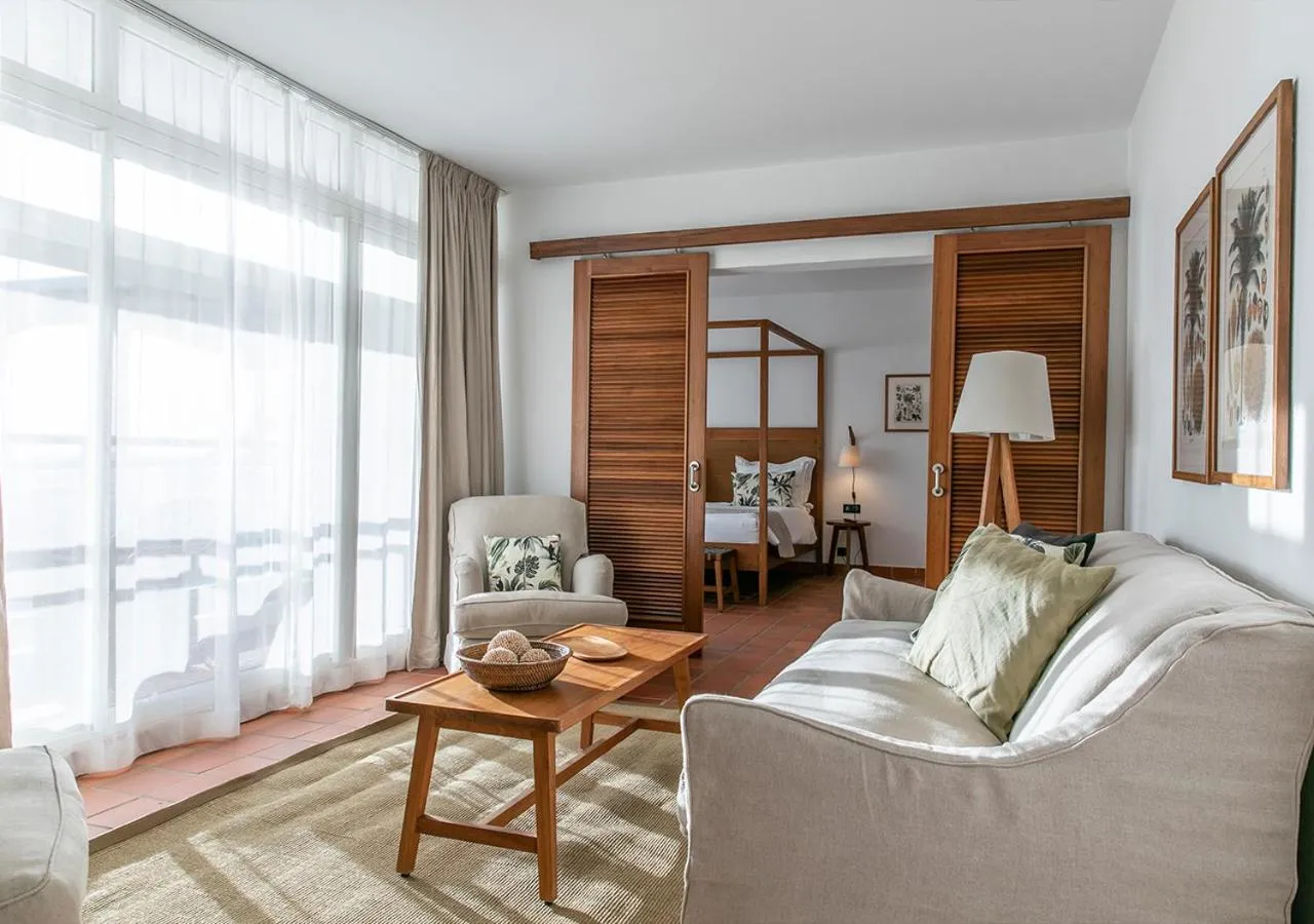 Photo of the whole room, Bed in Langley Resort Fort Royal