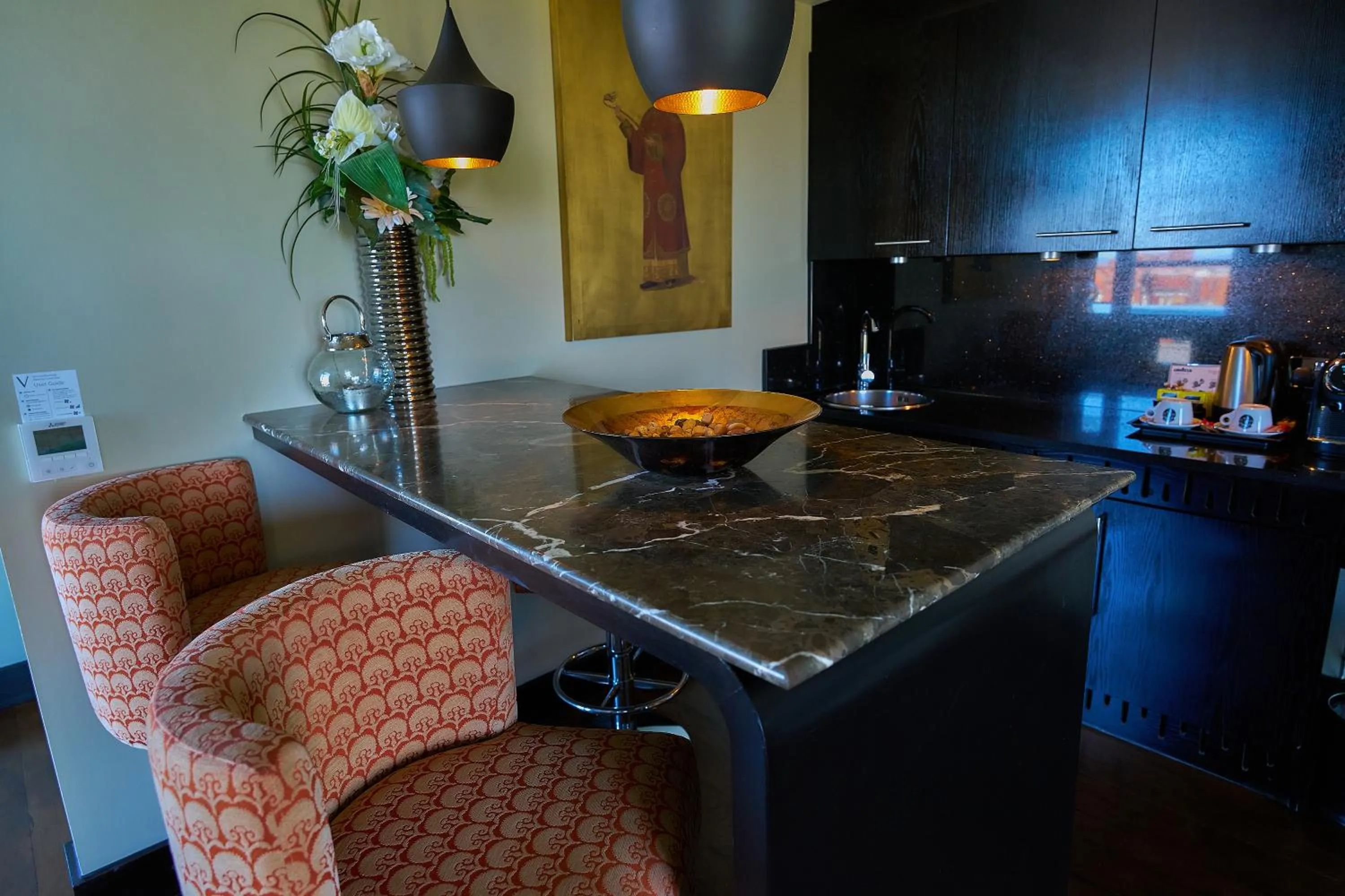 Lounge or bar in The Vincent Hotel