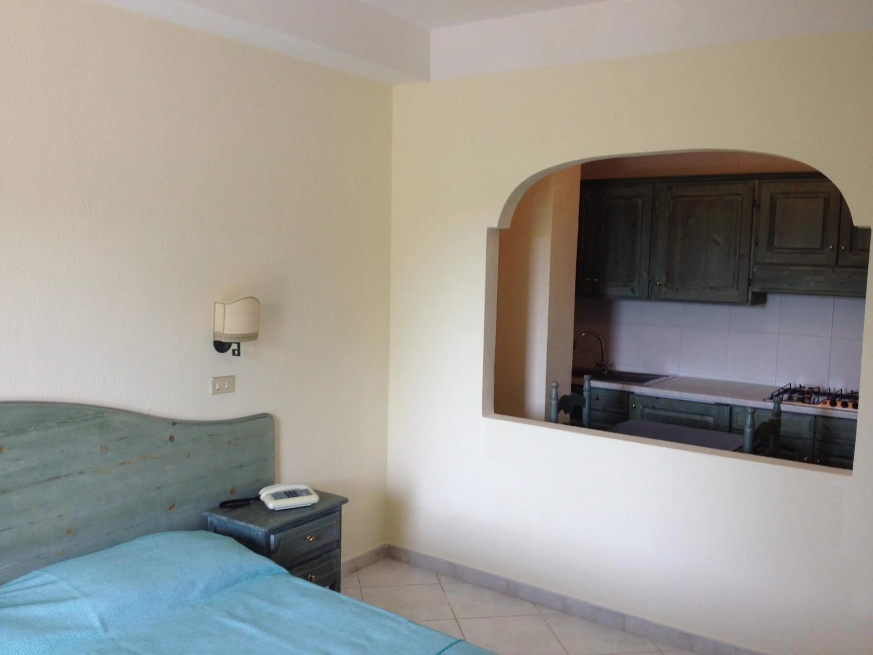 Photo of the whole room, Bed in Residence Marina Palace